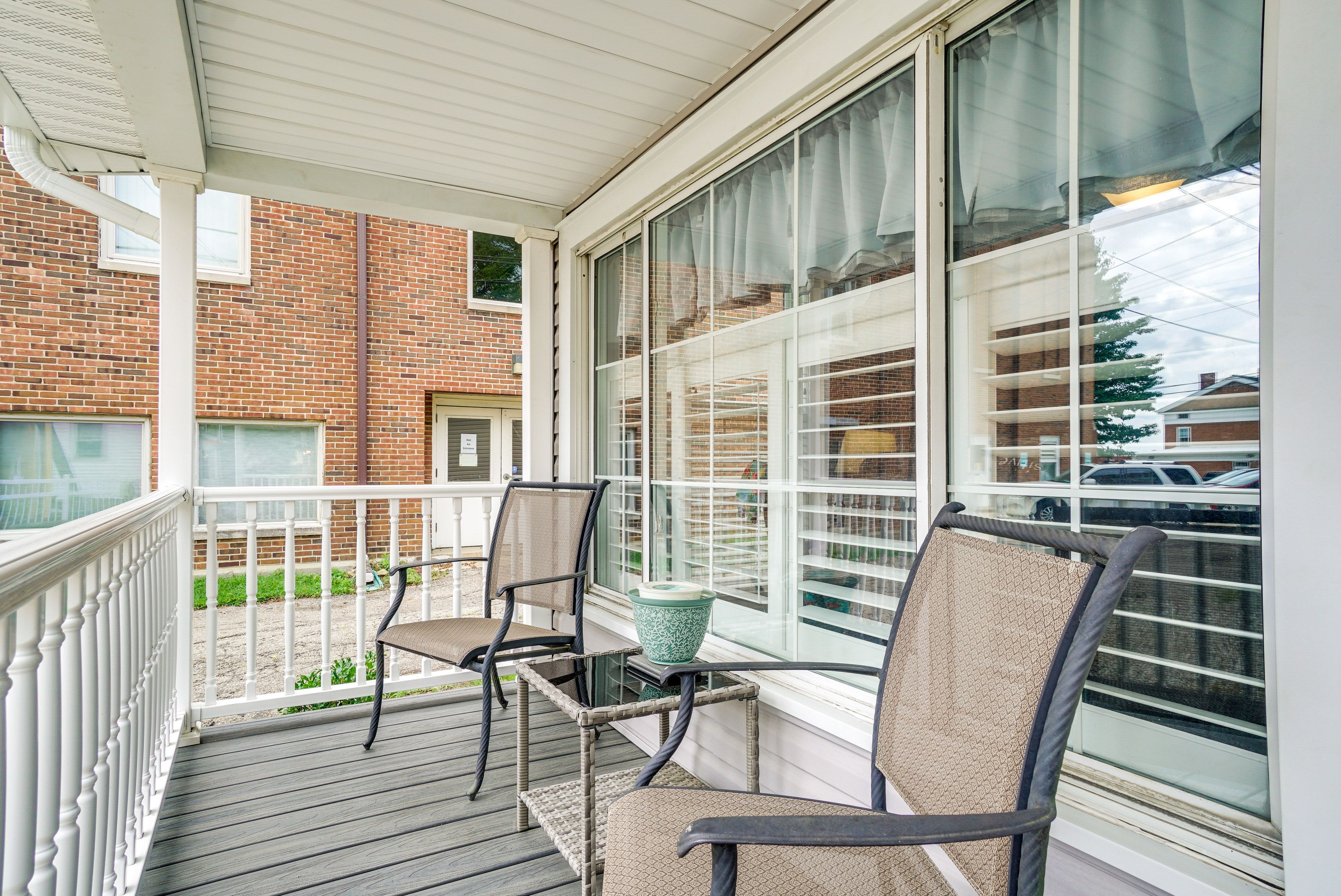 Front Porch | Outdoor Seating