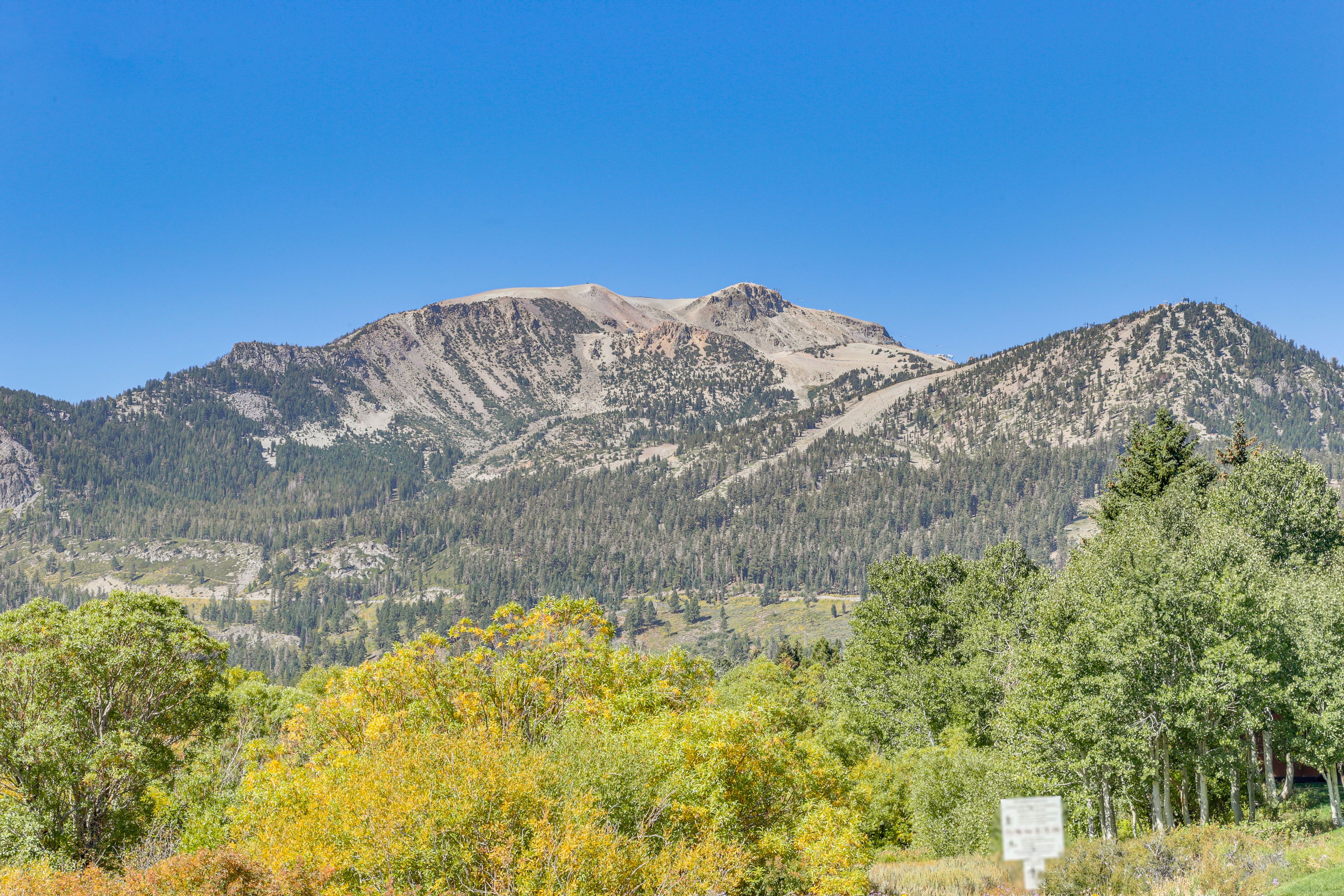 Exterior | Mountain Views