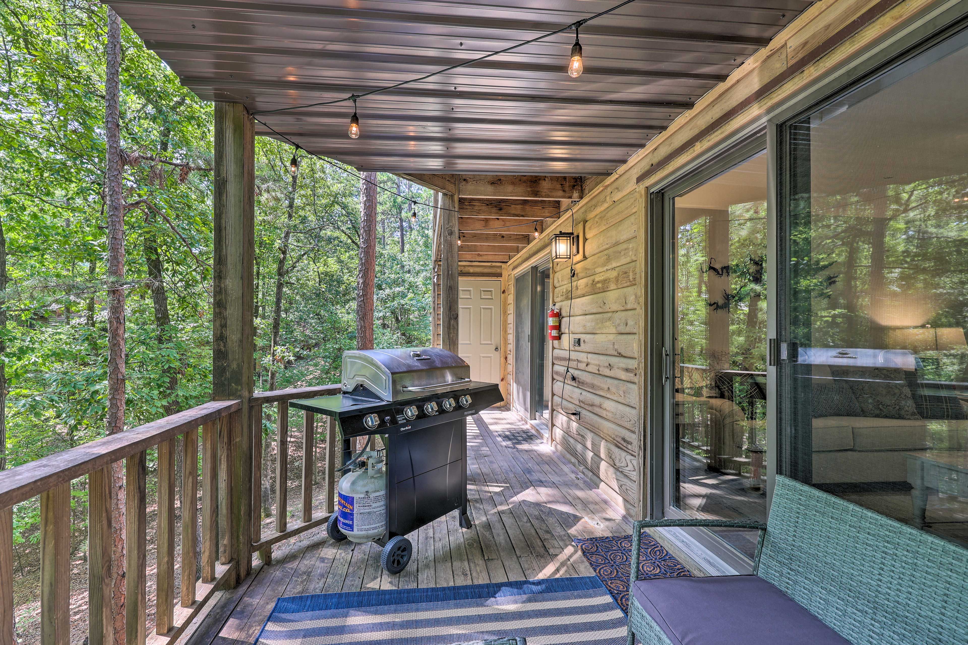 Private Deck | Gas Grill