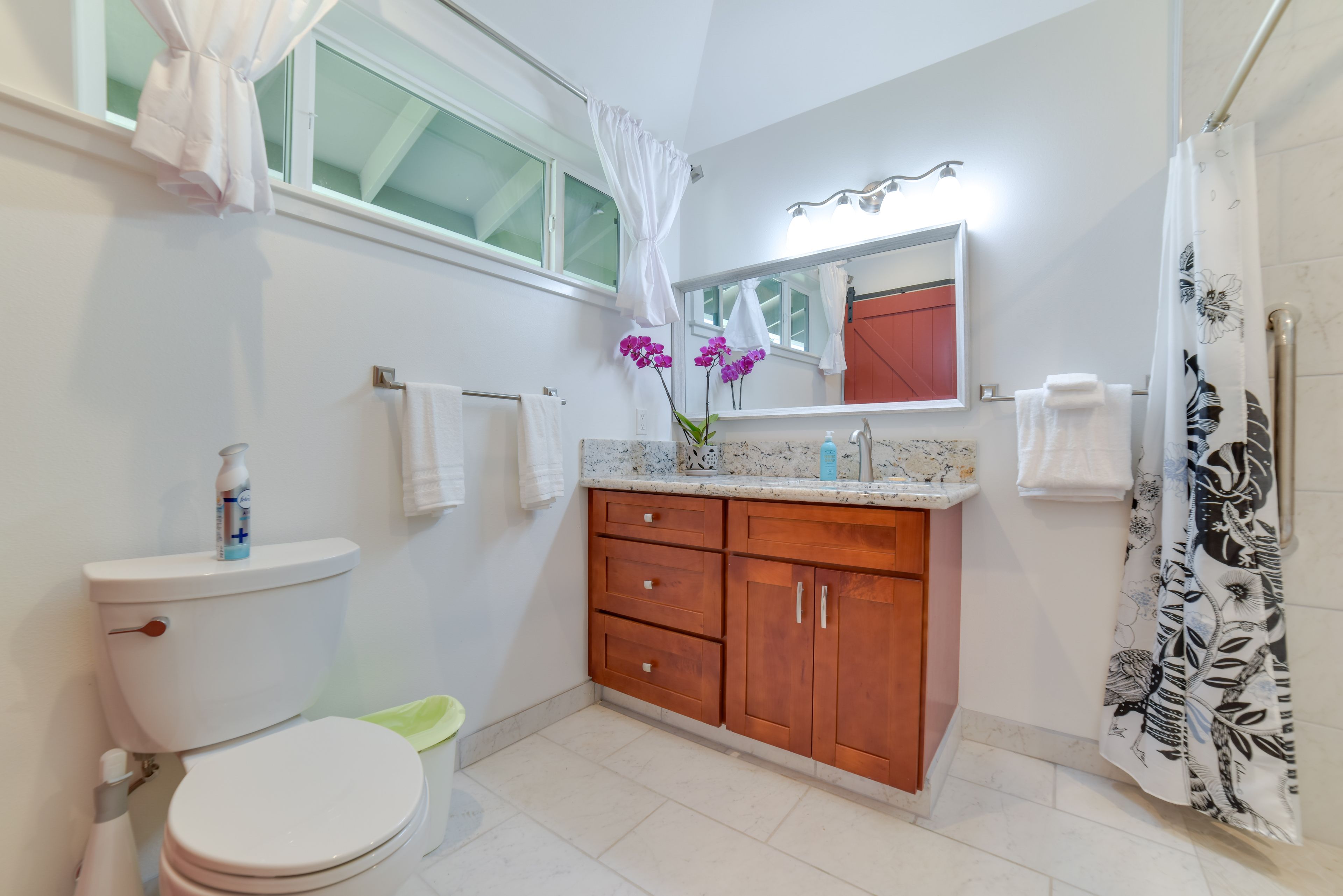 Bathroom | Complimentary Toiletries | Towels Provided