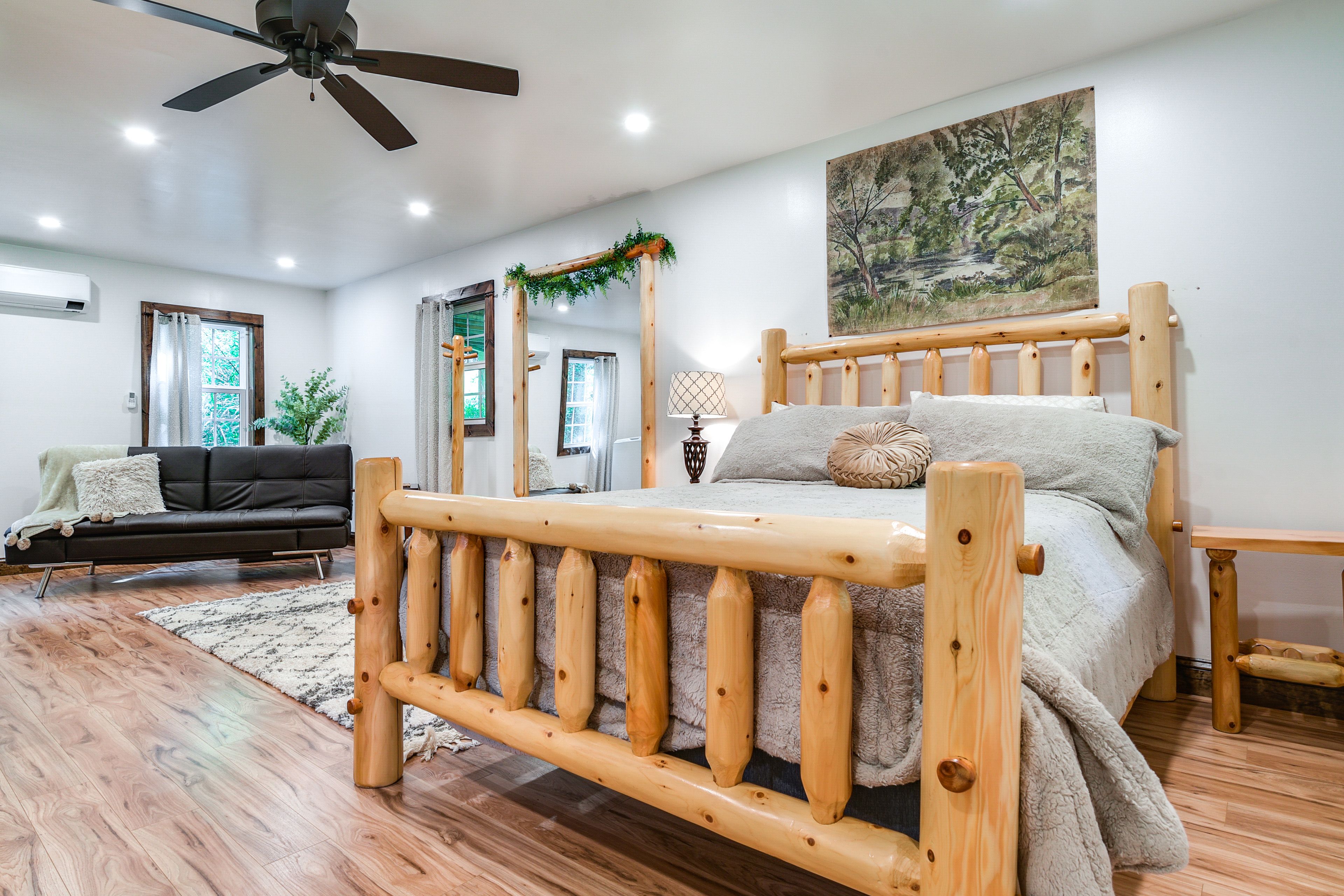 Bedroom | Queen Bed | Futon | Pack 'n Play