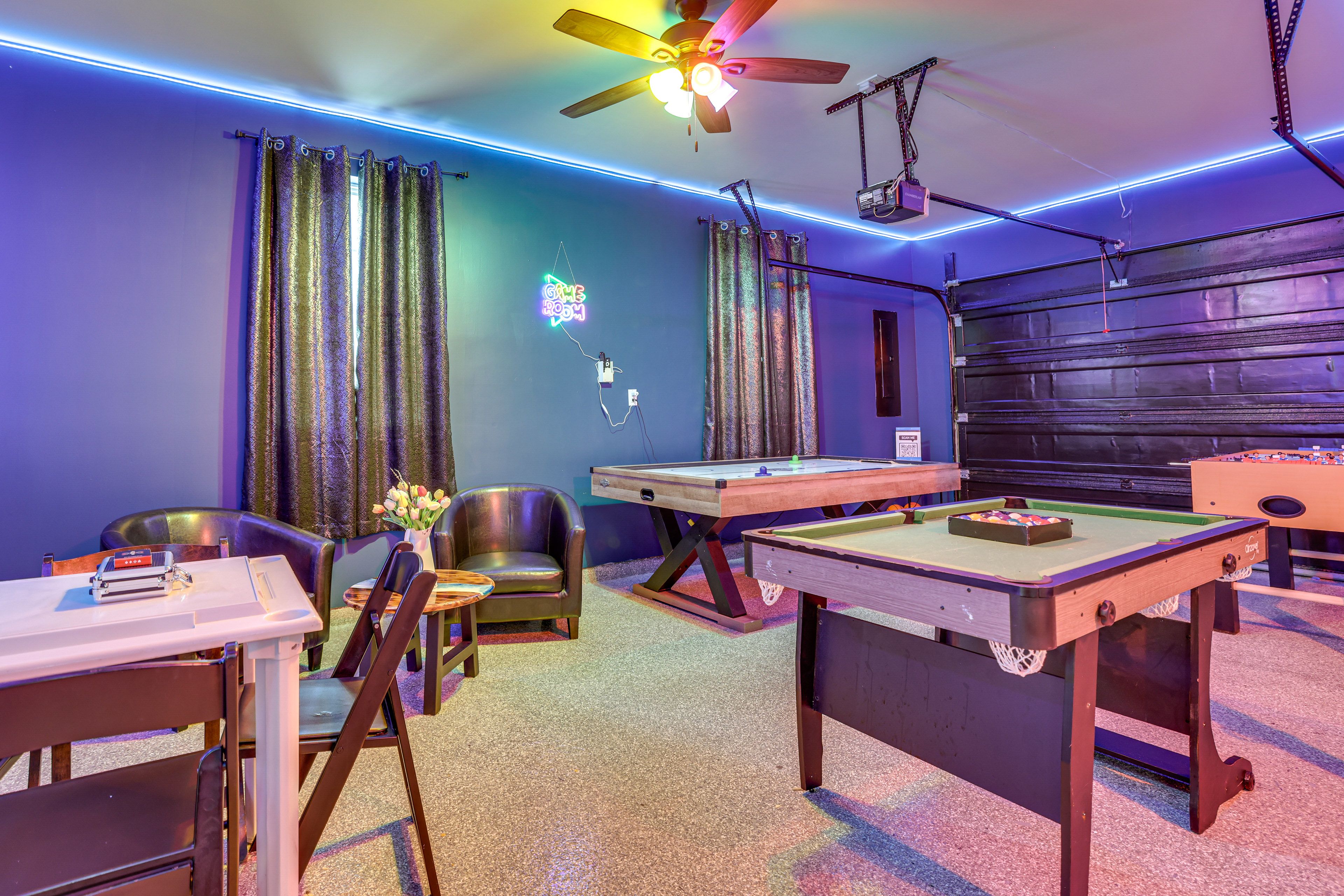 Game Room | Smart TV | Pool Table | Foosball Table | Air Hockey | Card Table