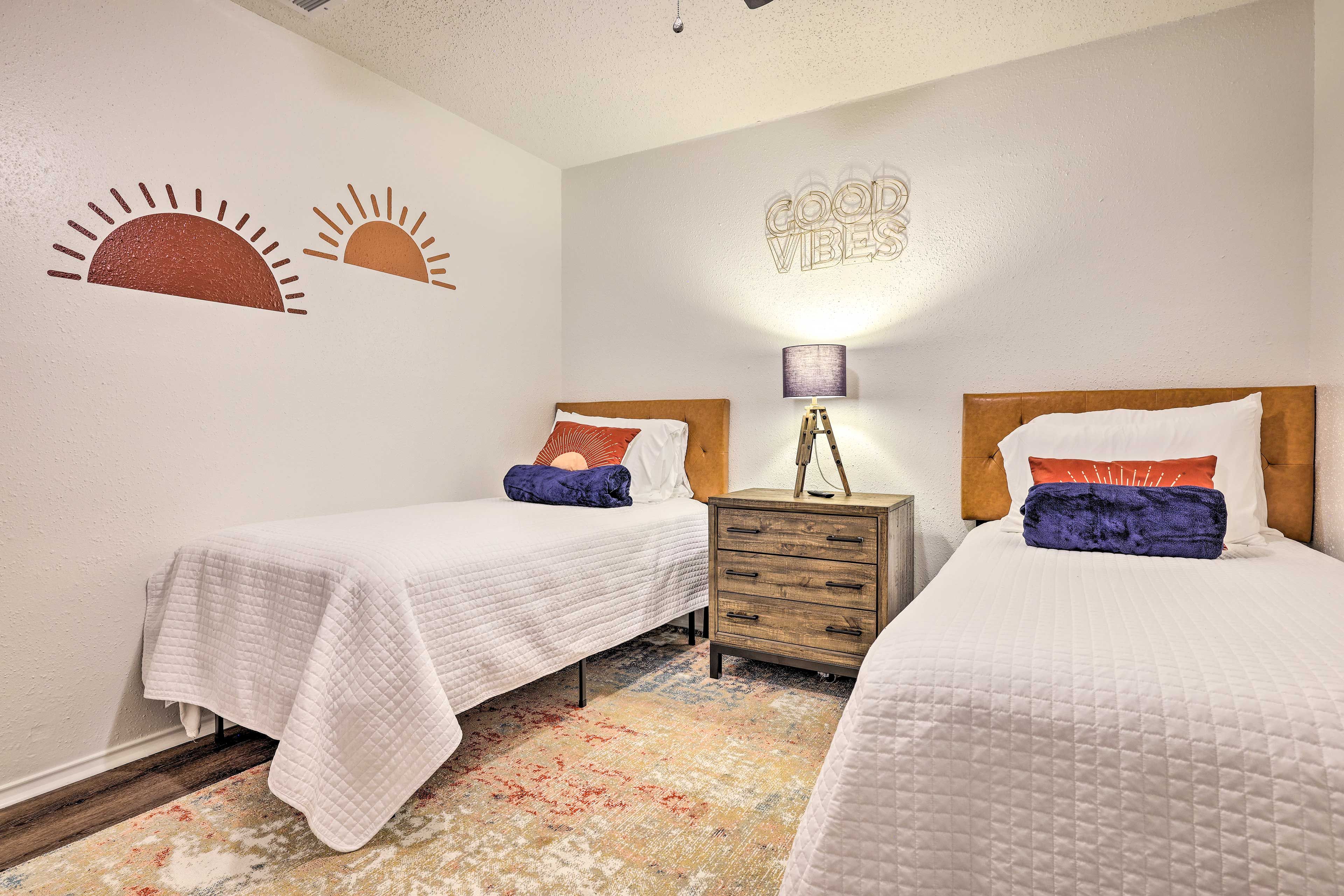Bedroom 3 | 2 Twin Beds | 32″ Smart TV w/ DVD Player
