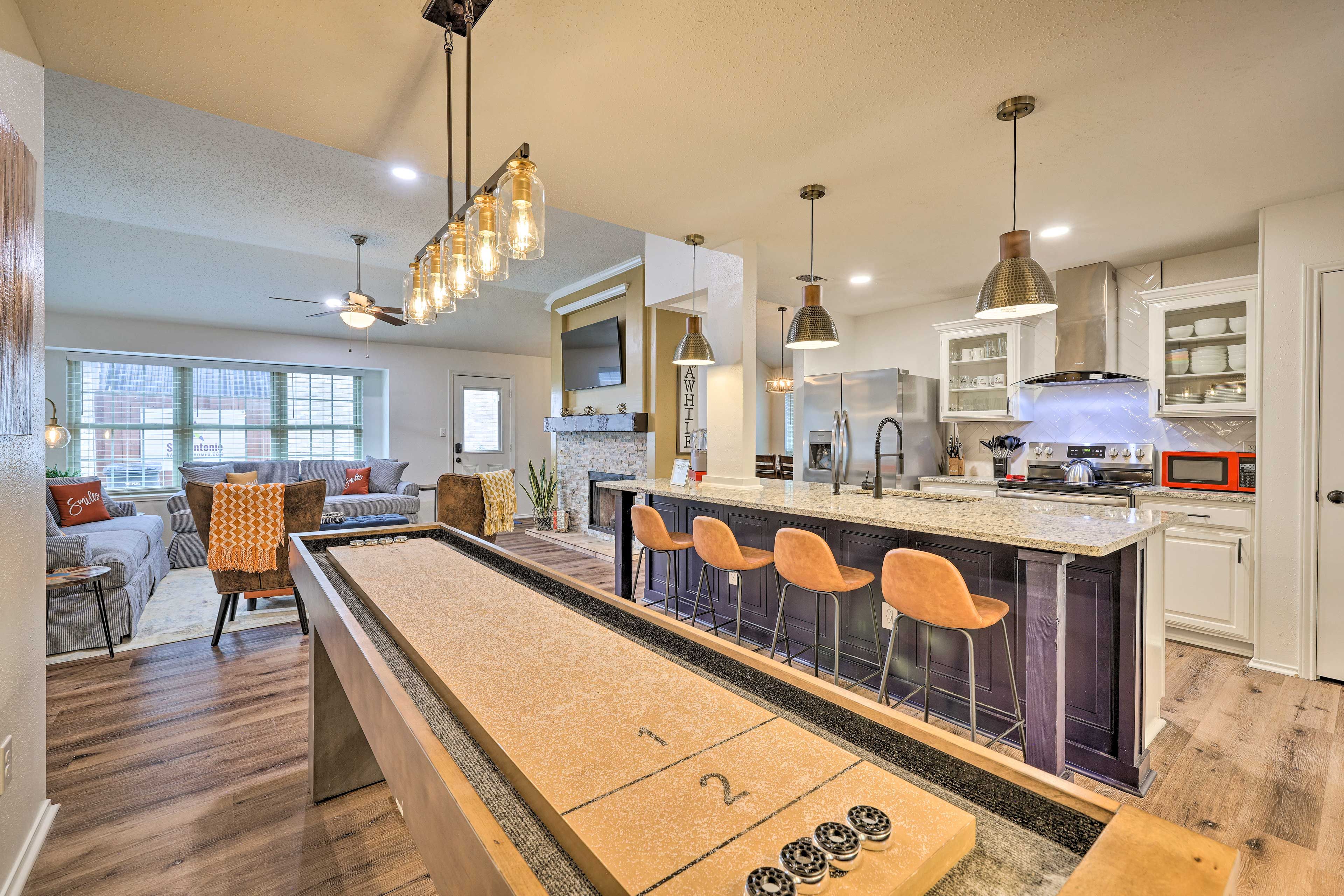 San Antonio Vacation Rental | 3BR | 2BA | 1,490 Sq Ft | Half Step to Enter