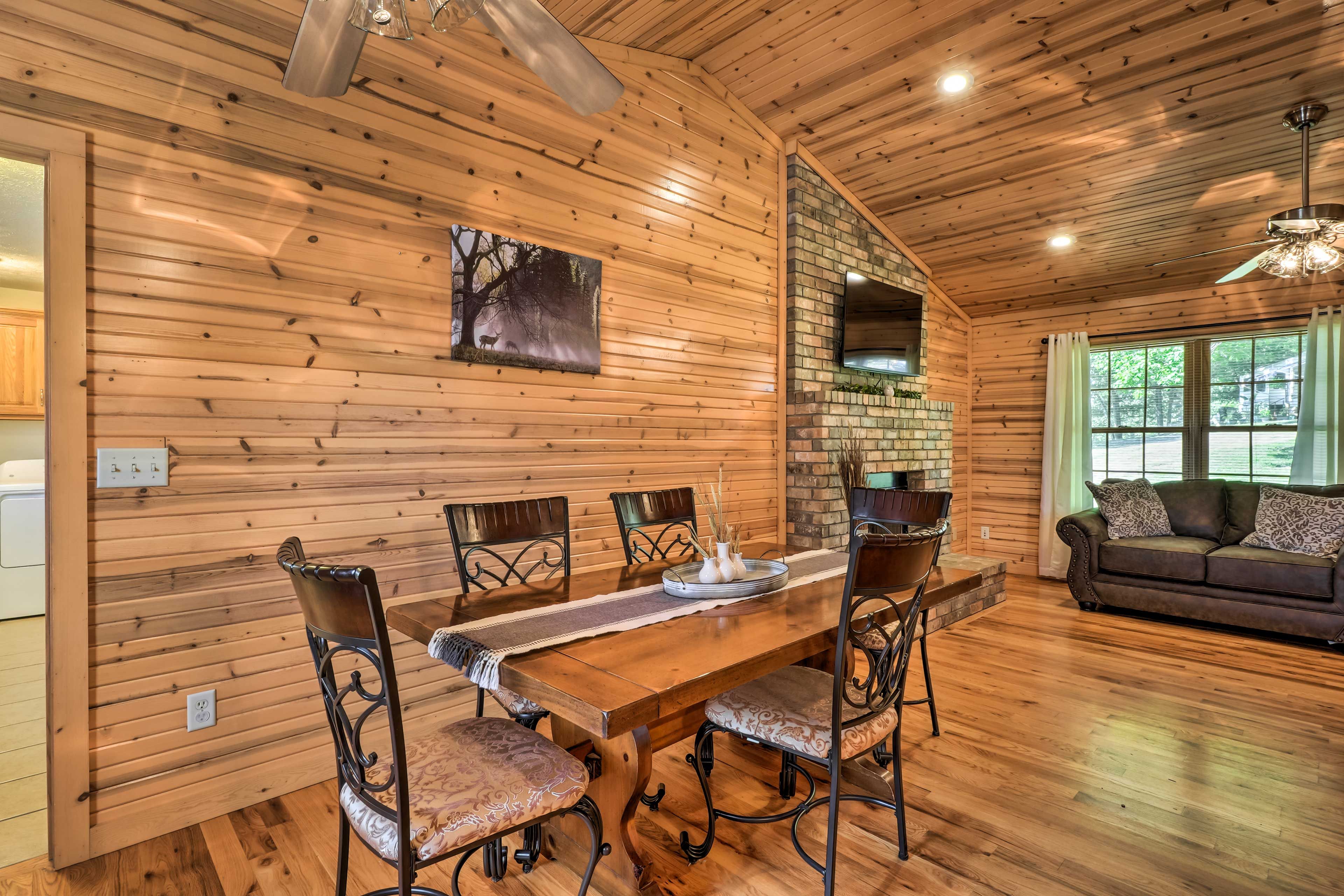 Dining Area | Dishware & Flatware