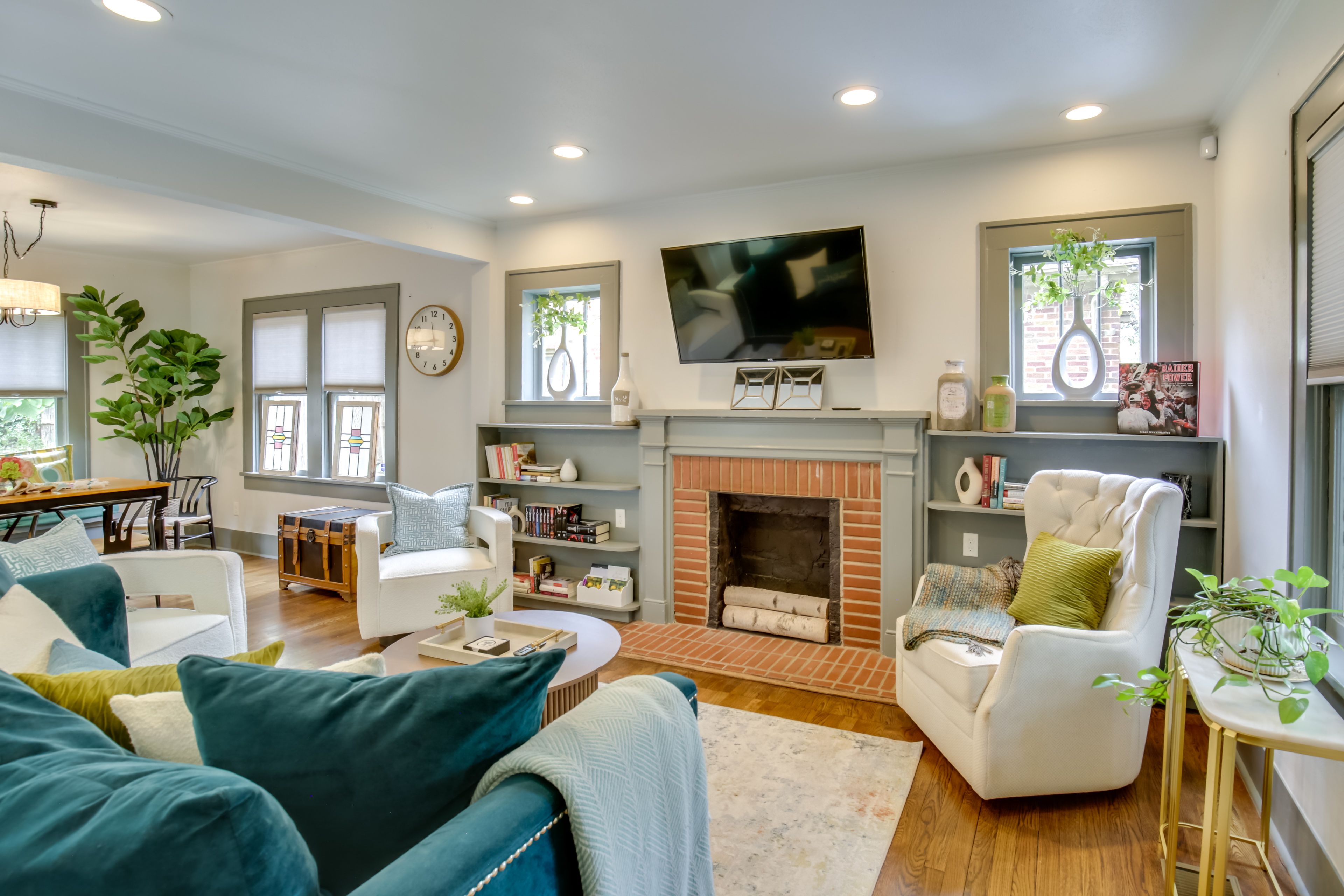 Lubbock Vacation Rental | 3BR | 2BA | 1,900 Sq Ft | 2 Steps to Access