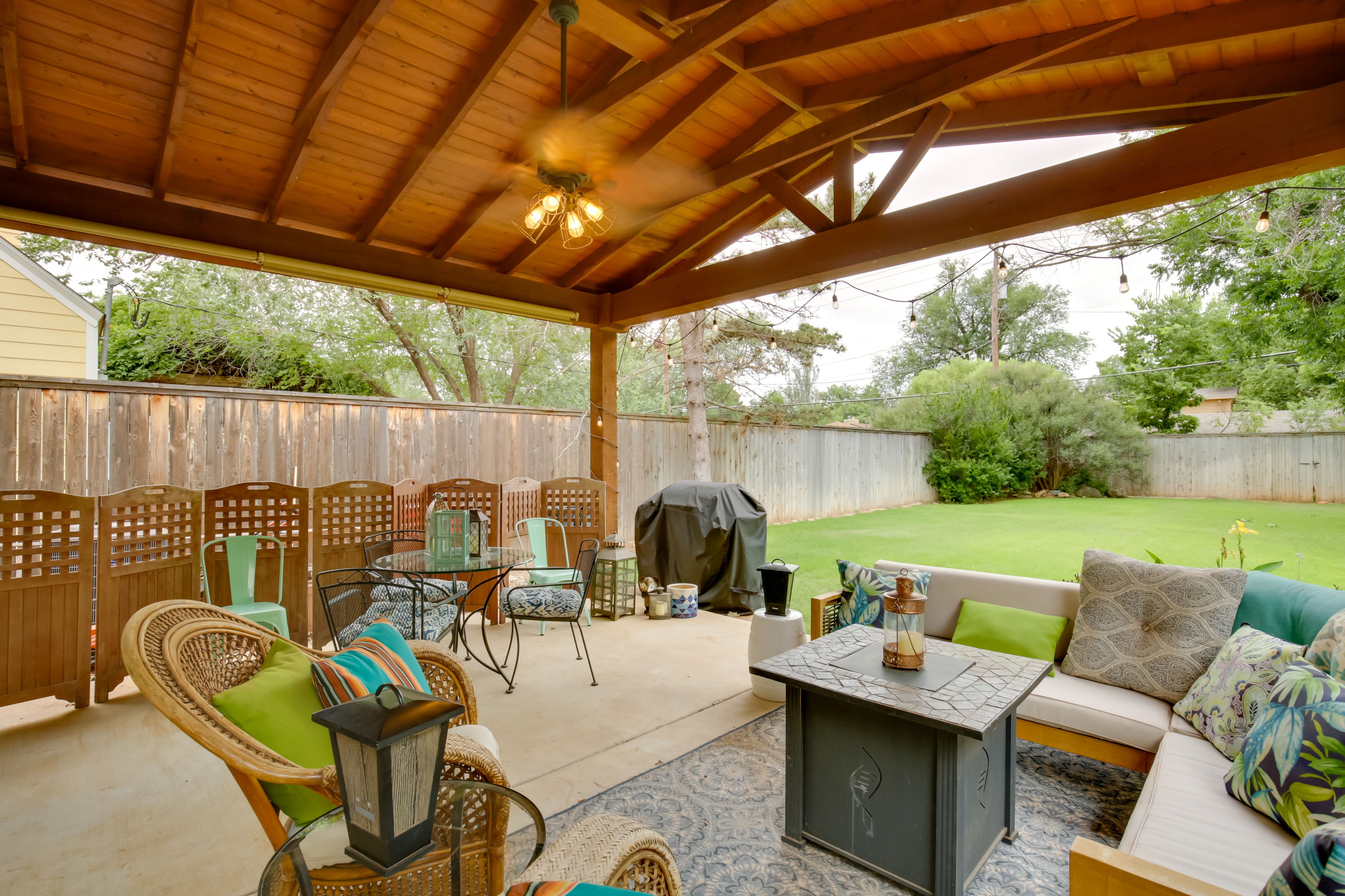 Covered Patio | Outdoor Dining Area | Gas Fire Pit | Fenced Backyard | Gas Grill