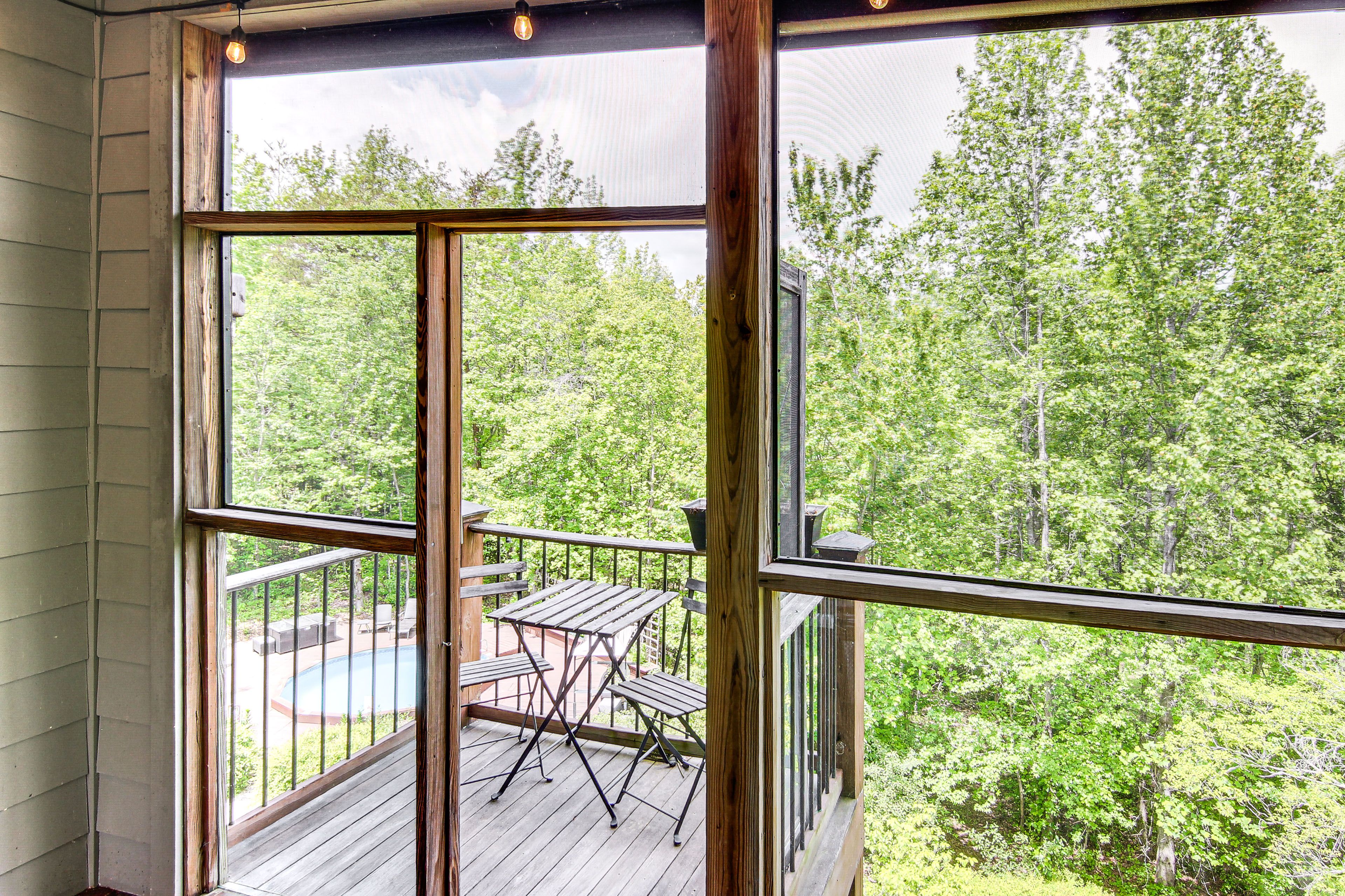 Balcony | Dining Area