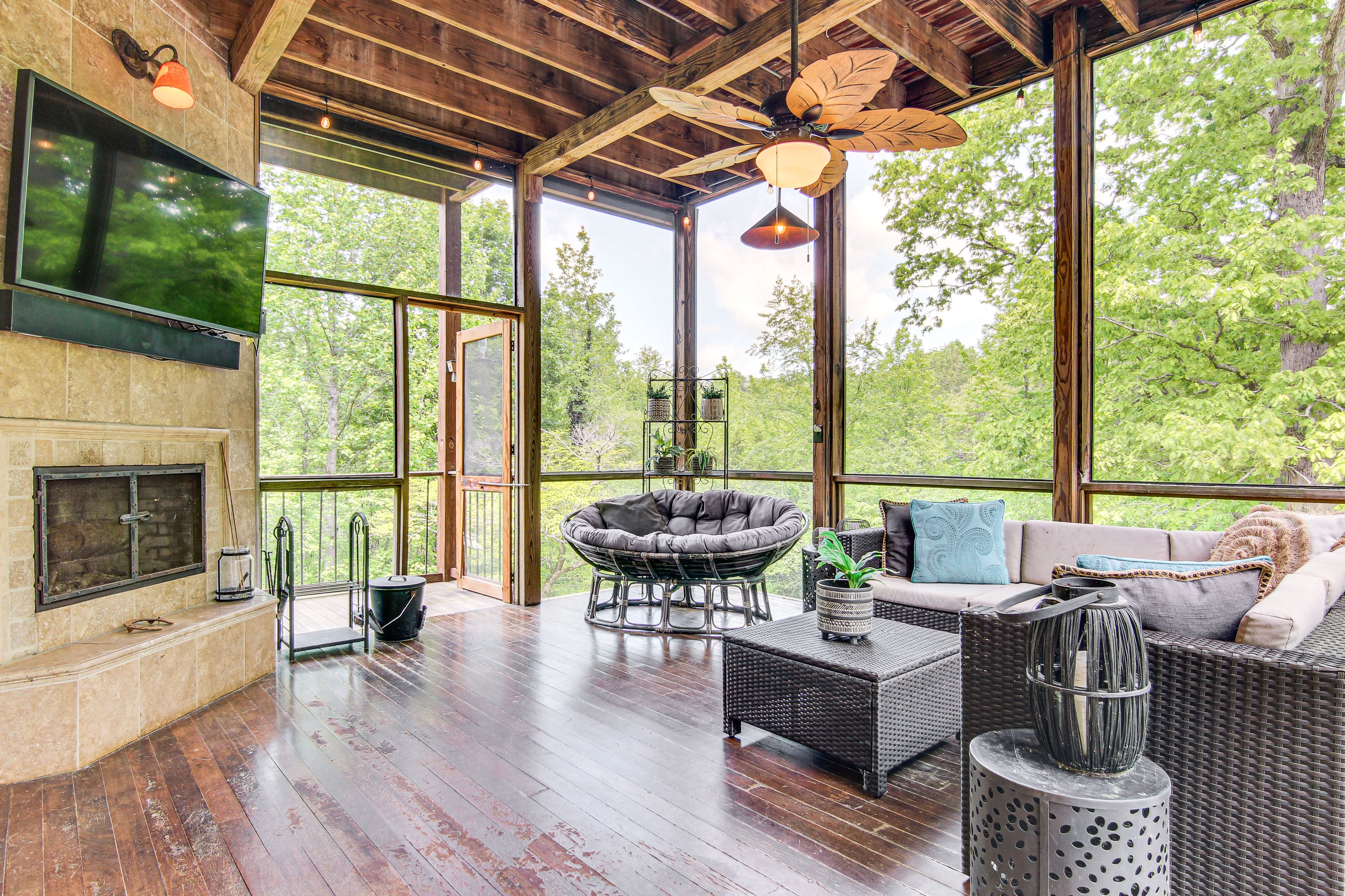 Screened Porch | Smart TV | Seating | Fireplace