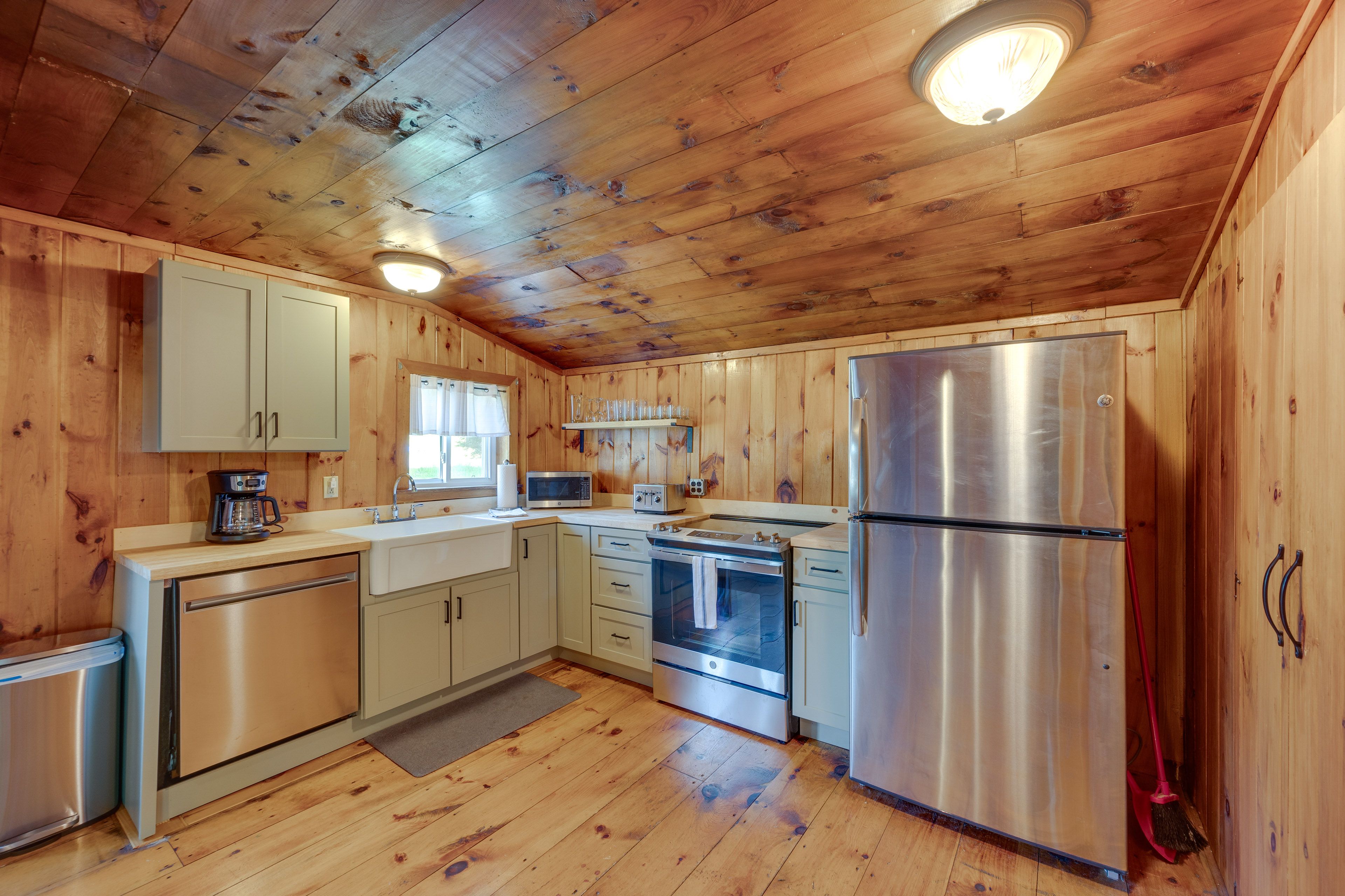 Kitchen | Fully Equipped | Coffee Maker | Toaster