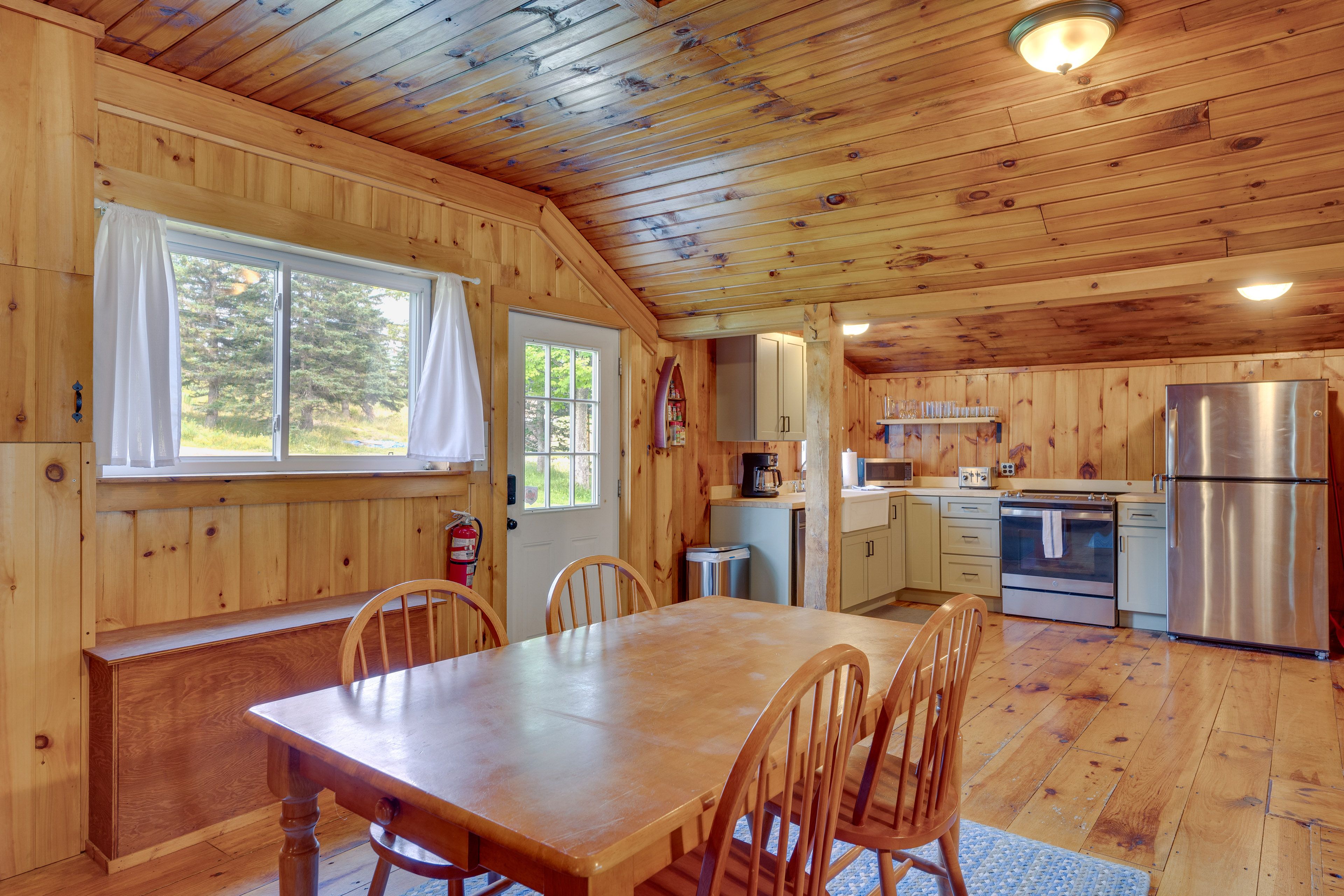 Dining Room | Open Floor Plan