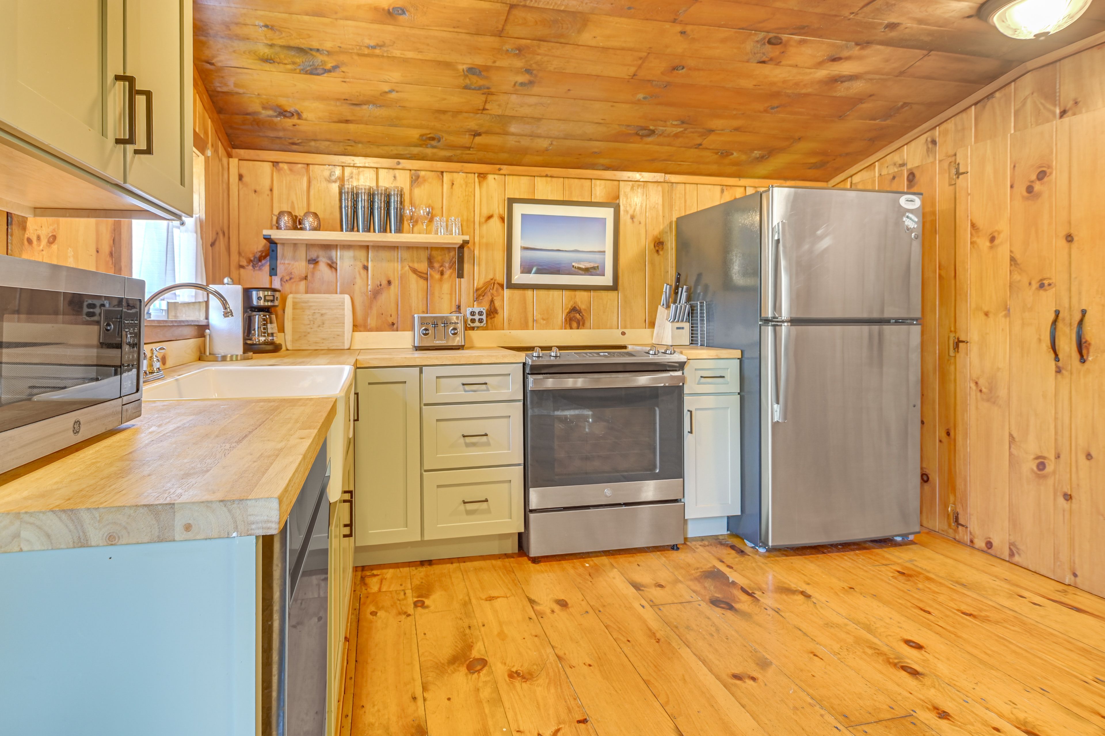 Kitchen | Fully Equipped | Coffee Maker | Toaster