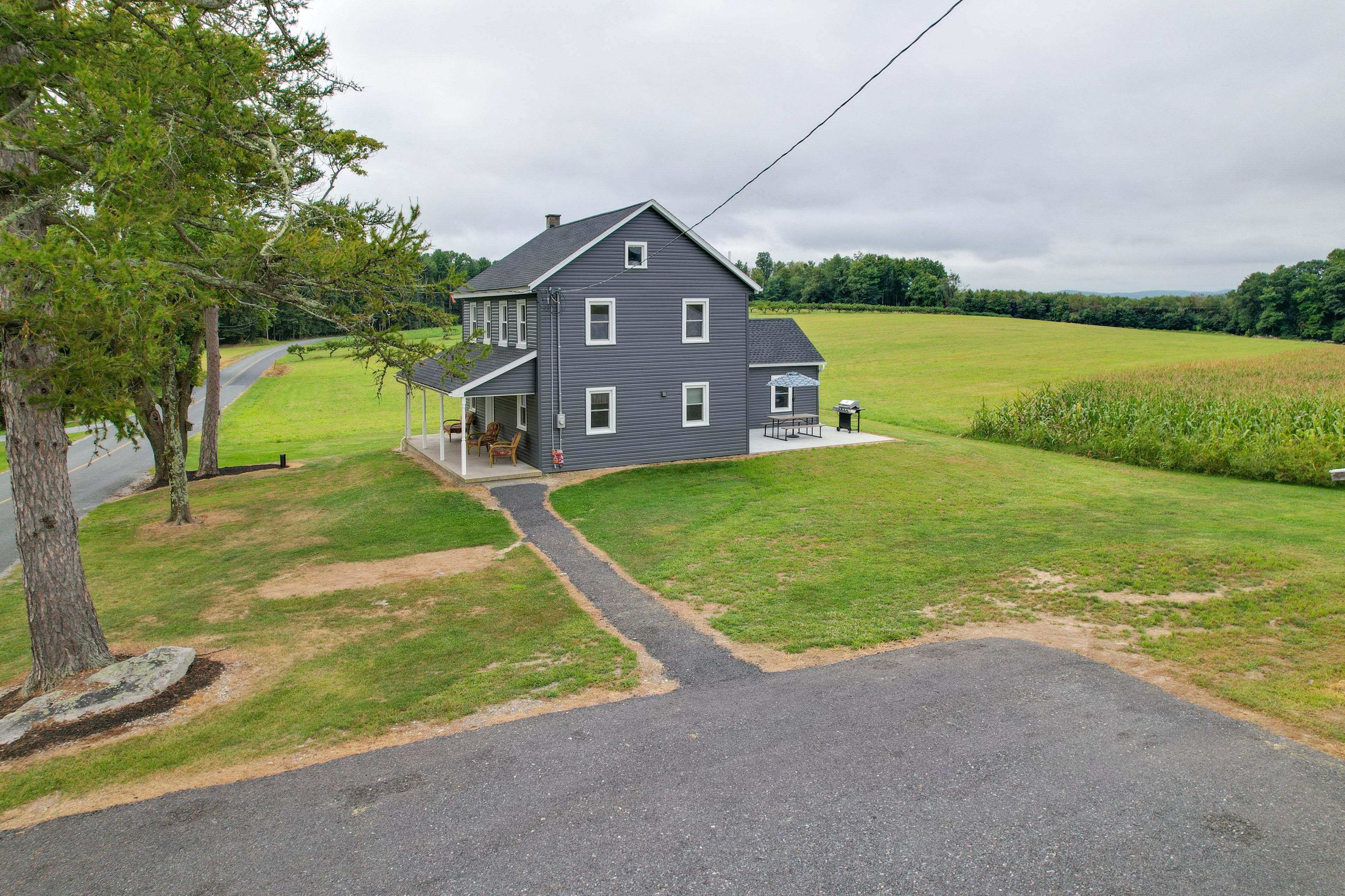 Gravel Driveway (4 Vehicles)