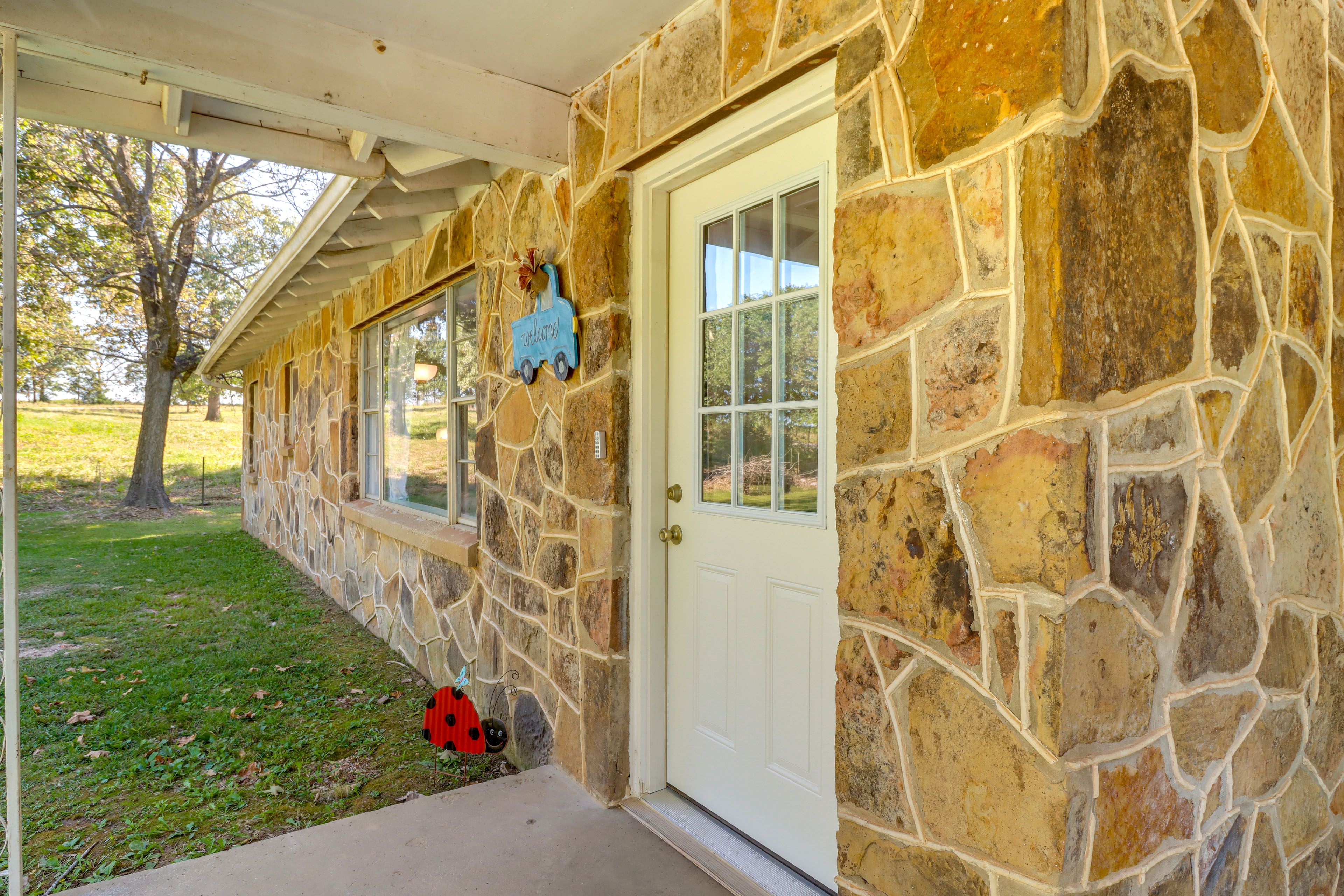 House Exterior | Keyless Entry