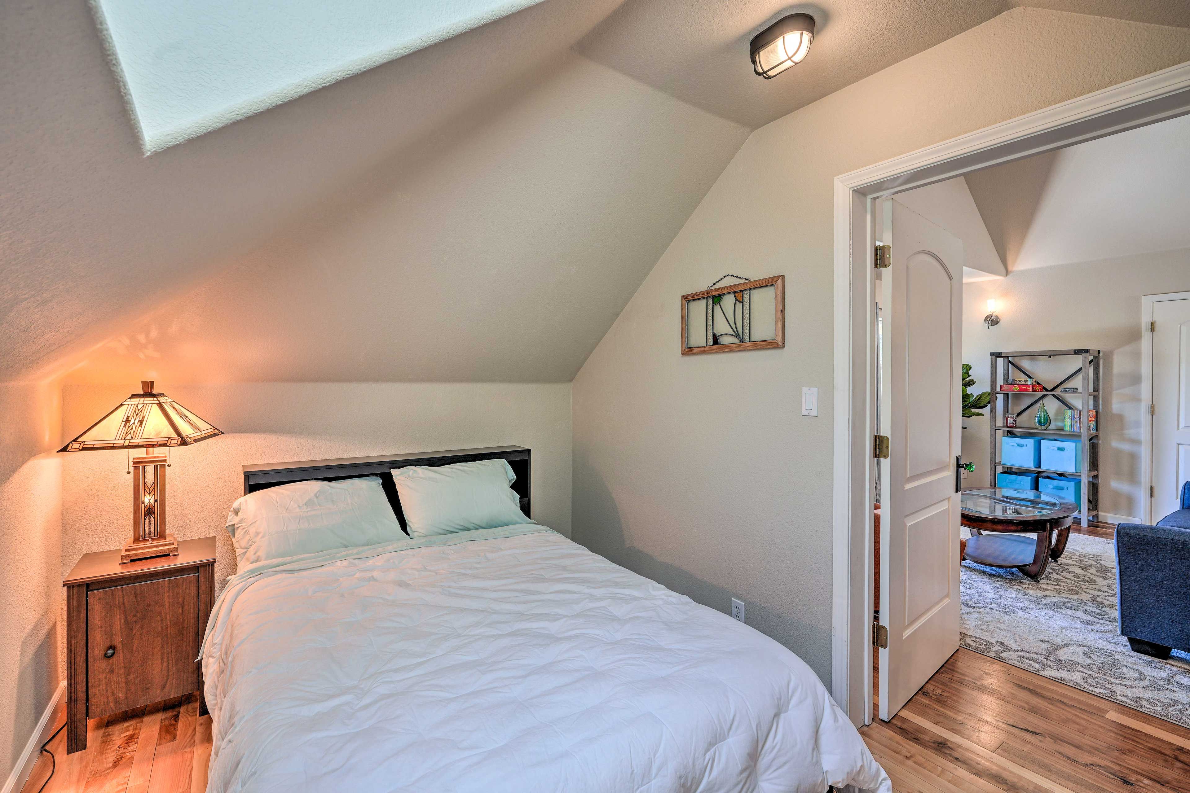 Bedroom 2 | Queen Bed | Laptop-Friendly Workspace | Seating