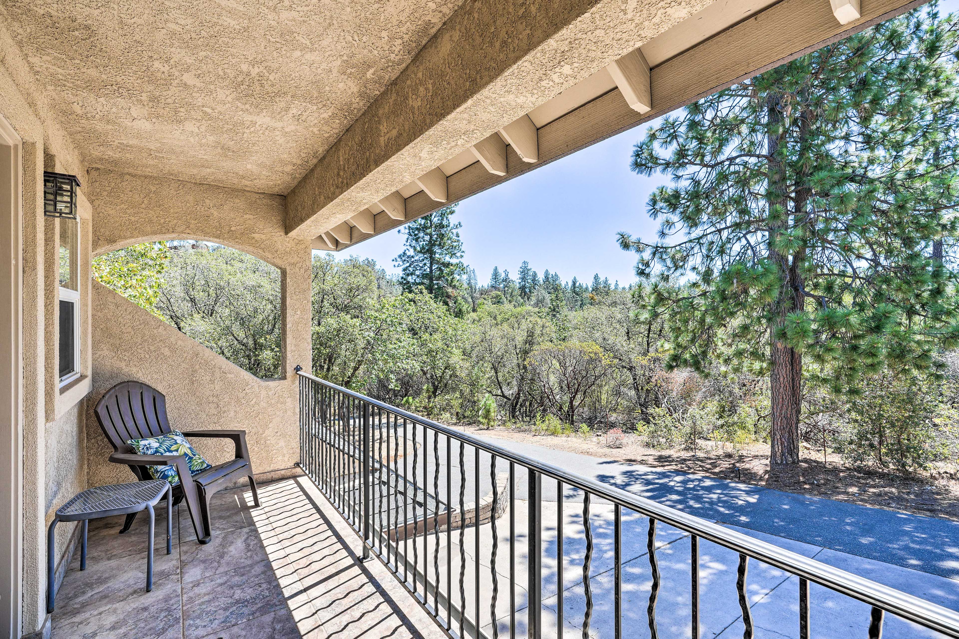 Balcony | Mountain Views