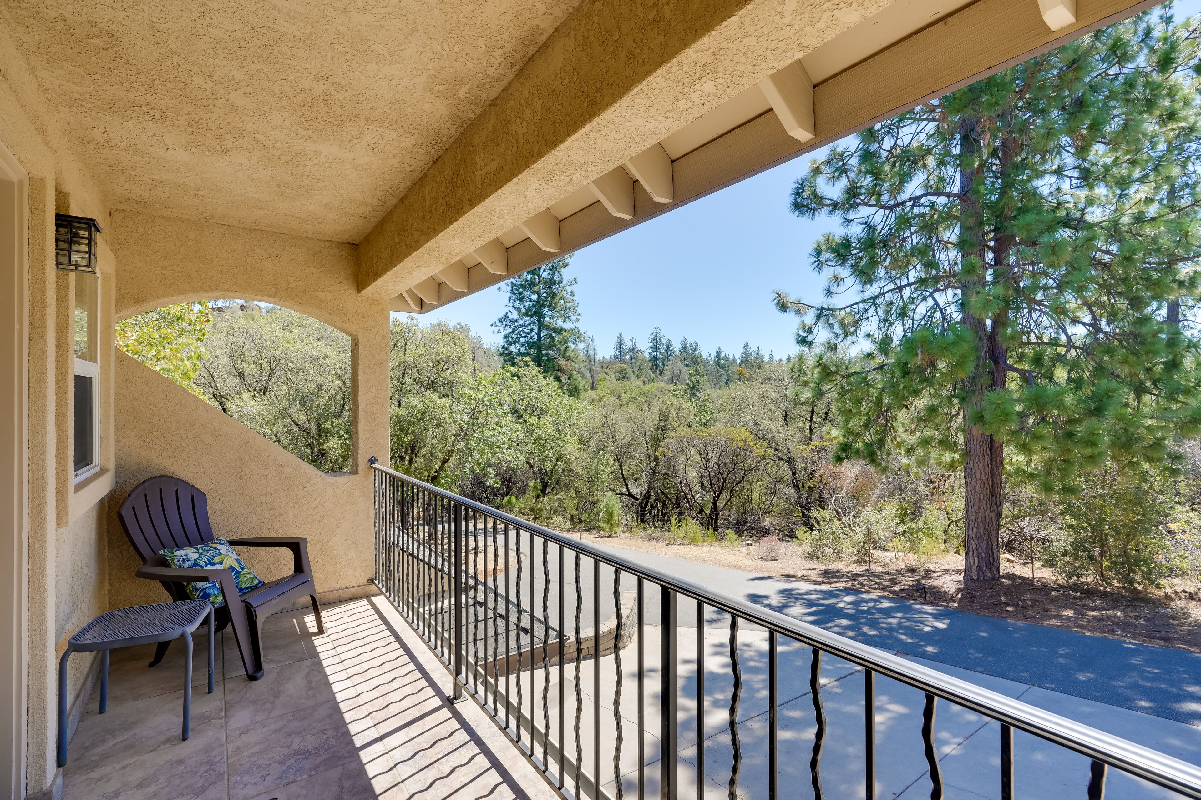 Balcony | Mountain Views