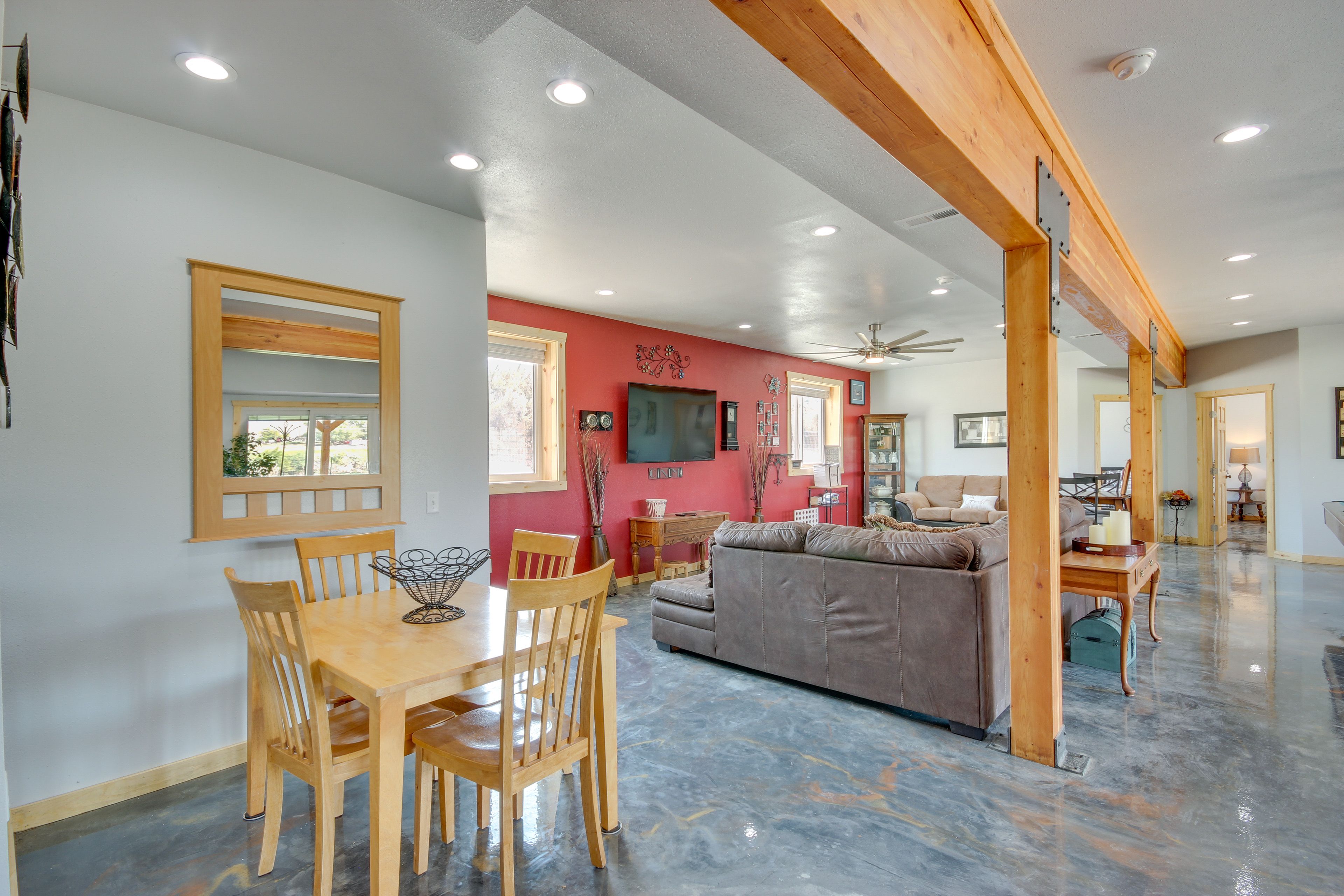Dining Table | Dishware & Flatware Provided