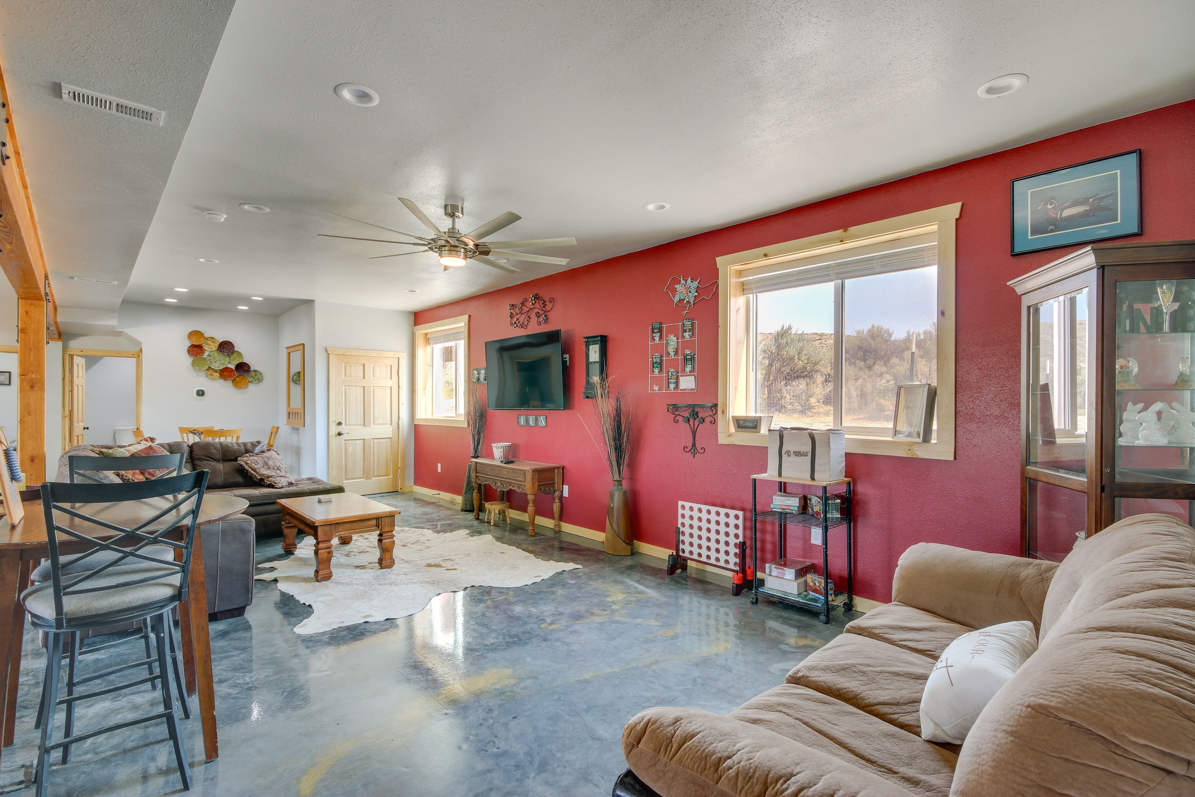 Living Room | Smart TV