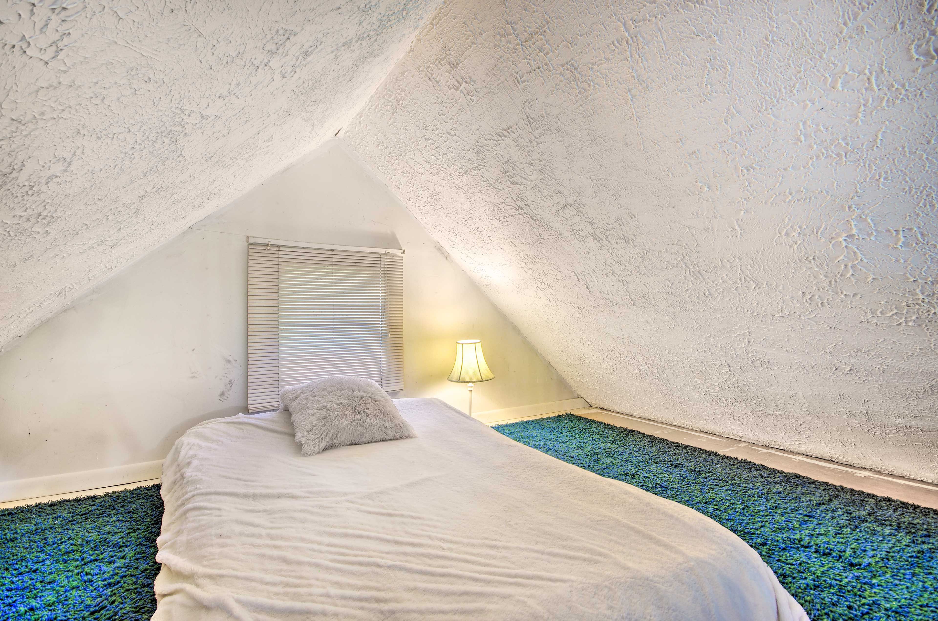 Loft | Twin Floor Mattress