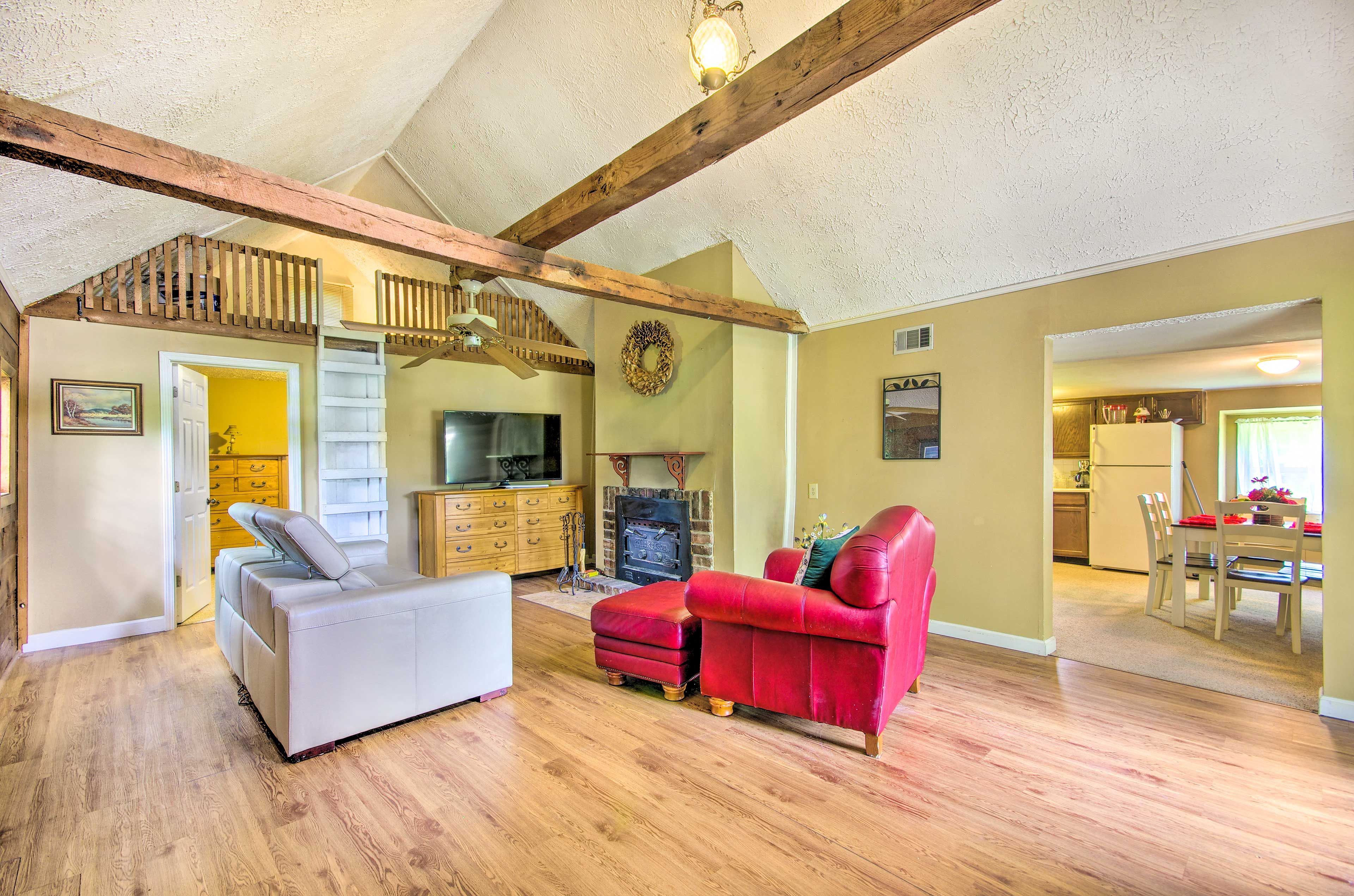 Halsville Vacation Rental | 3BR | 1BA | 1,300 Sq Ft | Access Only By Stairs