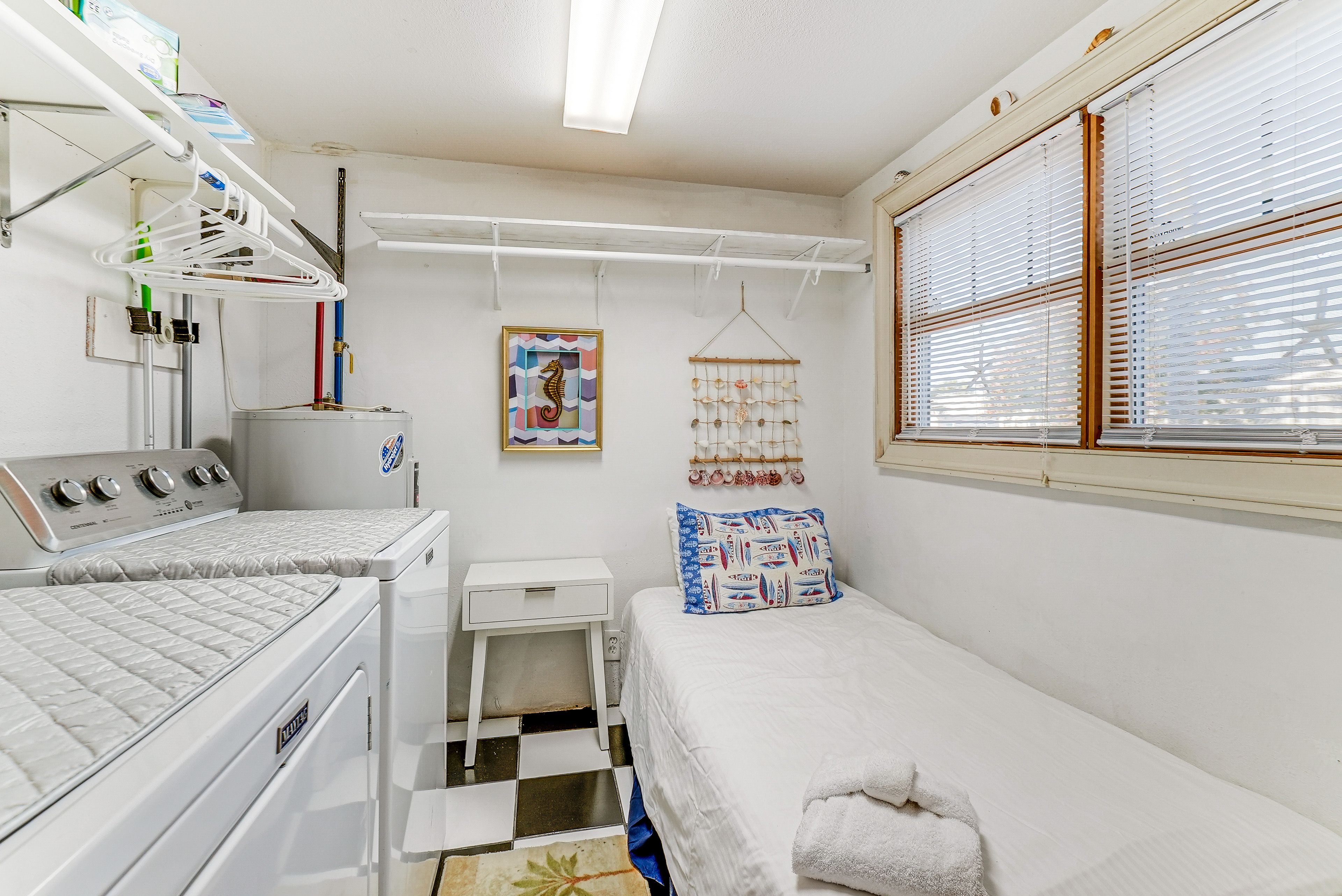 Bedroom 2 | Twin Bed | Washer & Dryer