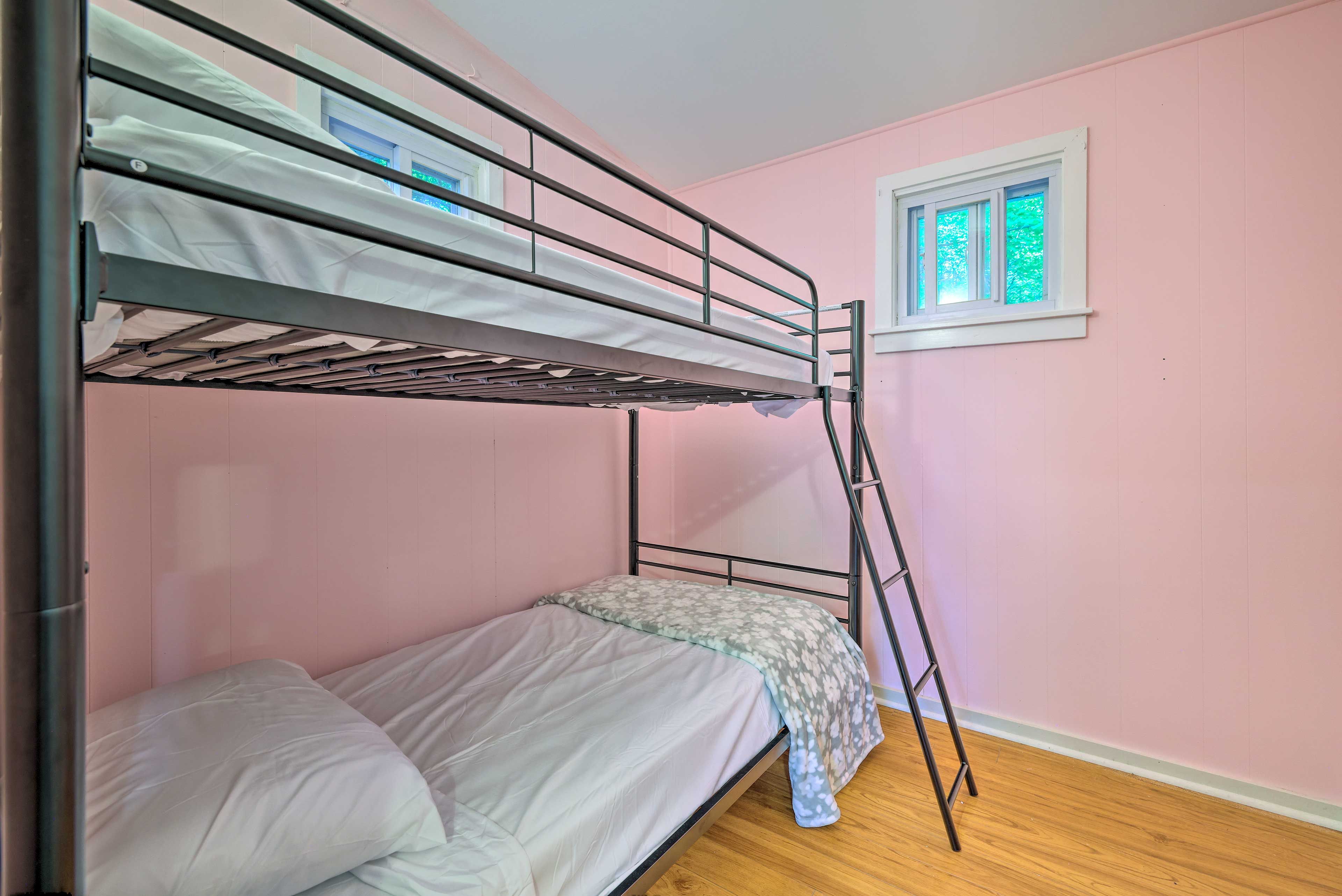 Bedroom 2 | Twin Bunk Bed