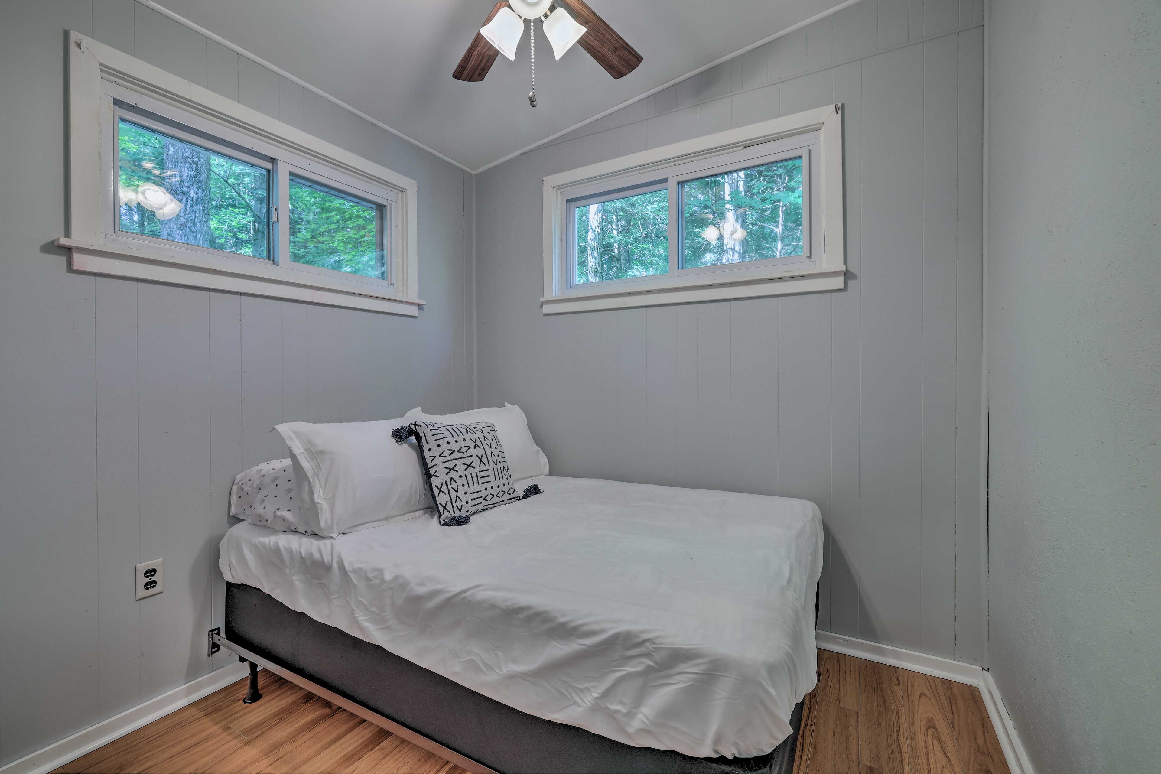 Bedroom 1 | Full Bed | Linens Provided