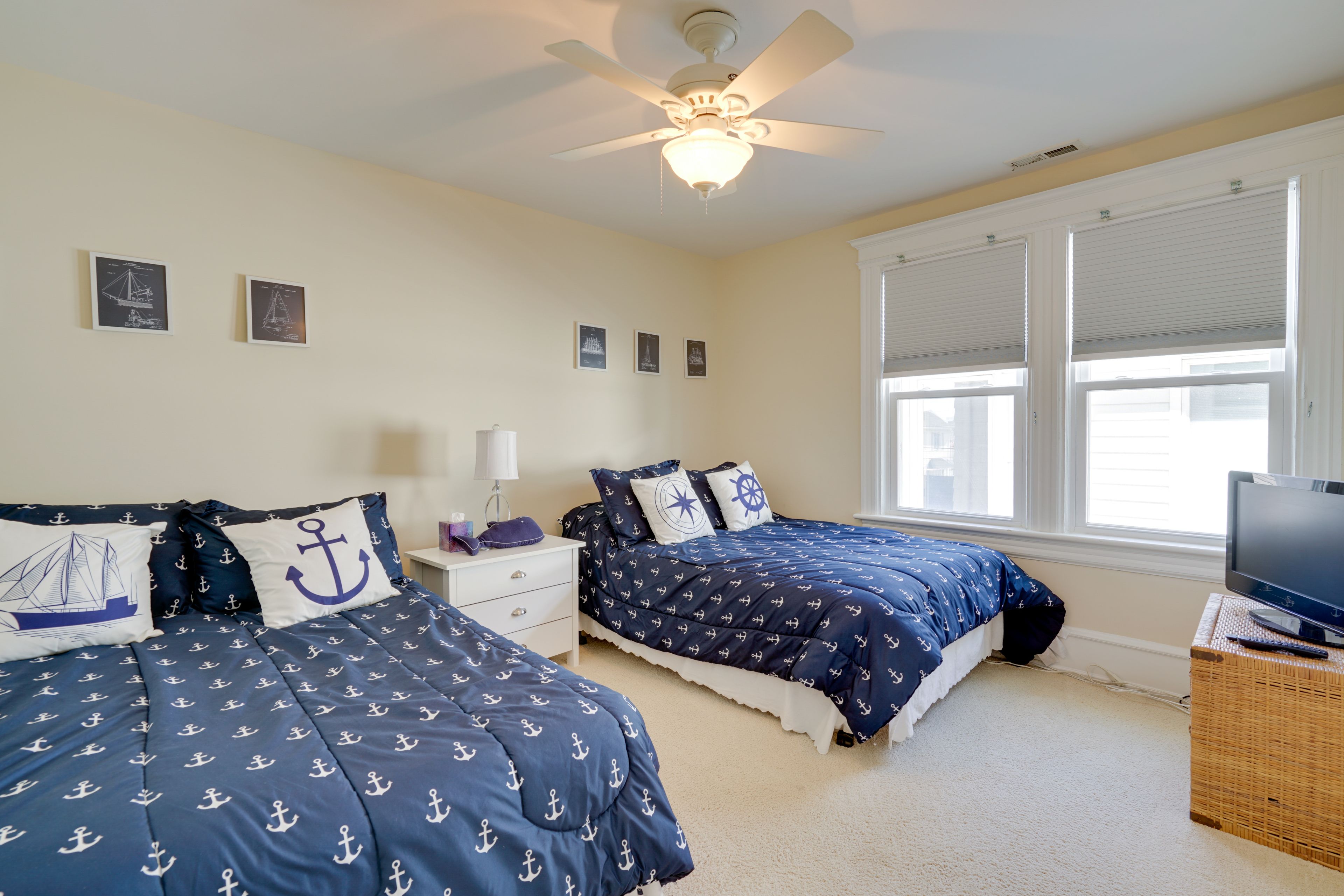 Bedroom 5 | 2nd Floor | 2 Full Beds | Smart TV w/ Cable