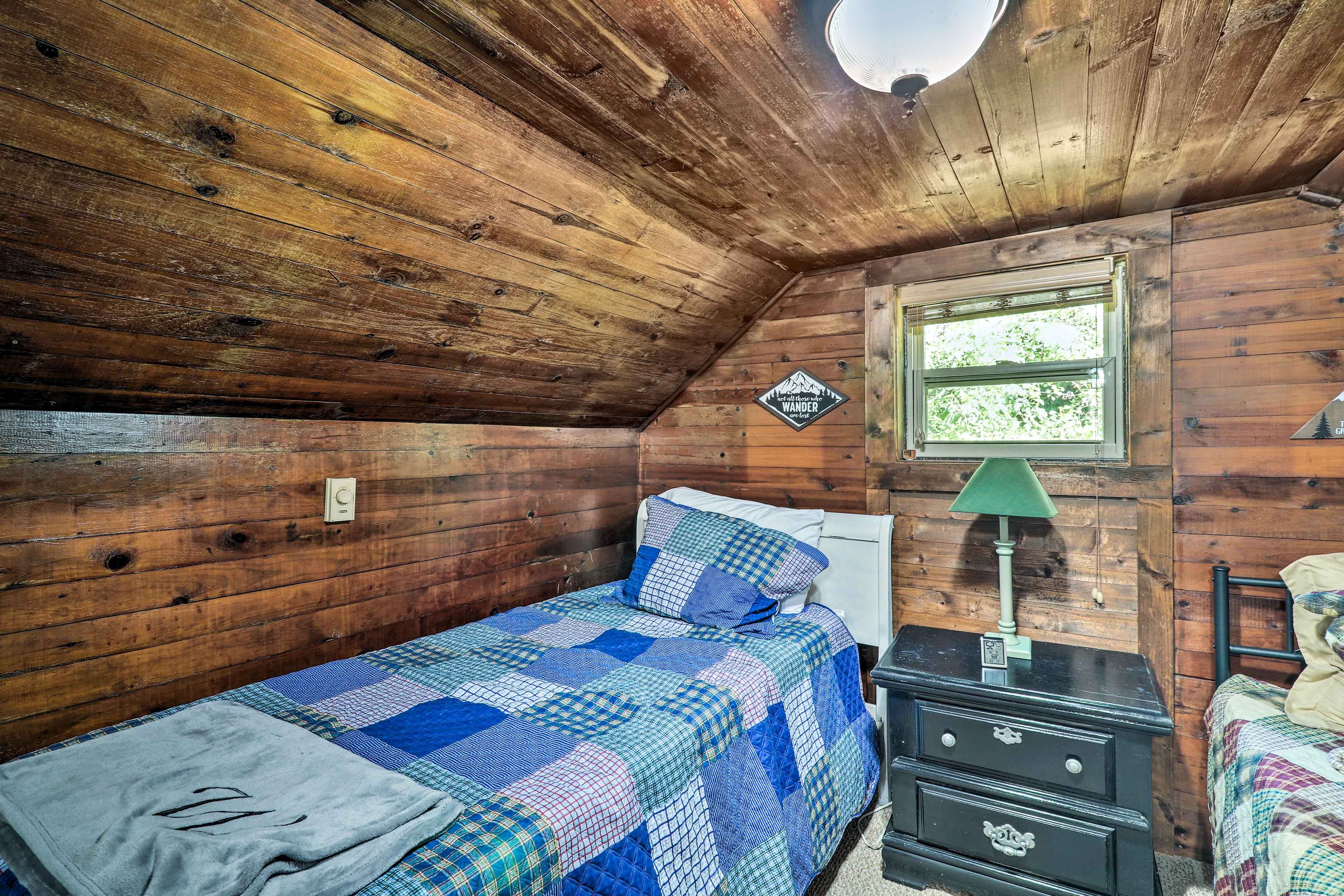 Loft | 4 Twin Beds | 2nd Floor