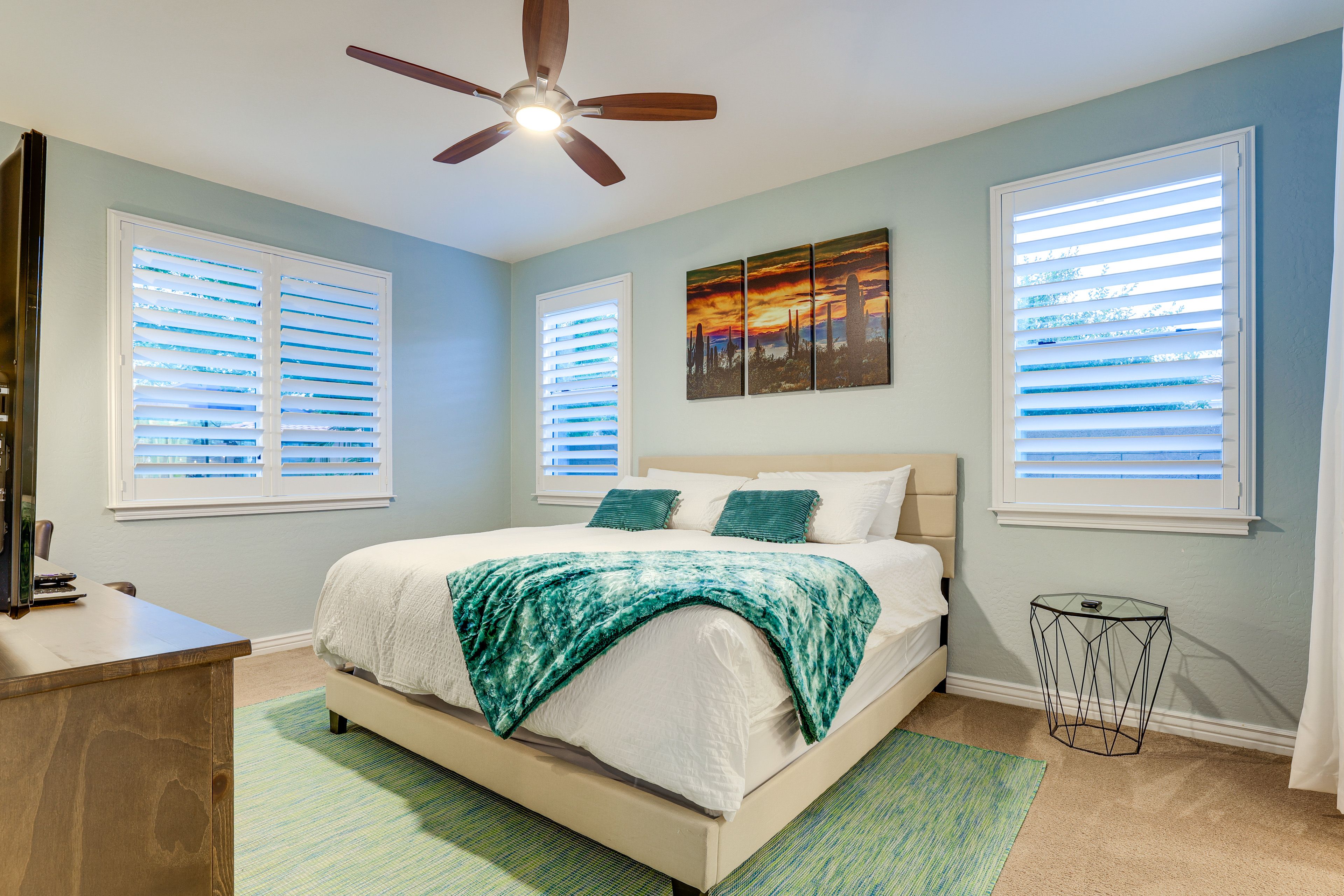 Bedroom 1 | King Bed