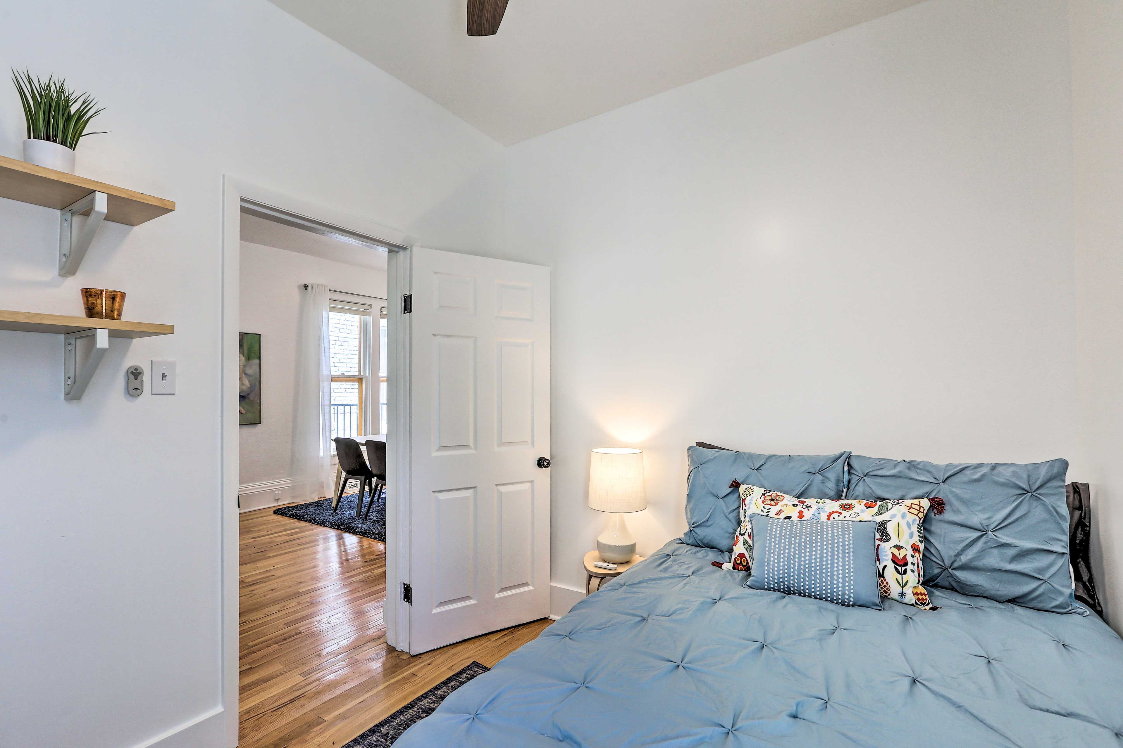Bedroom 1 | Queen Bed | Linens & Towels