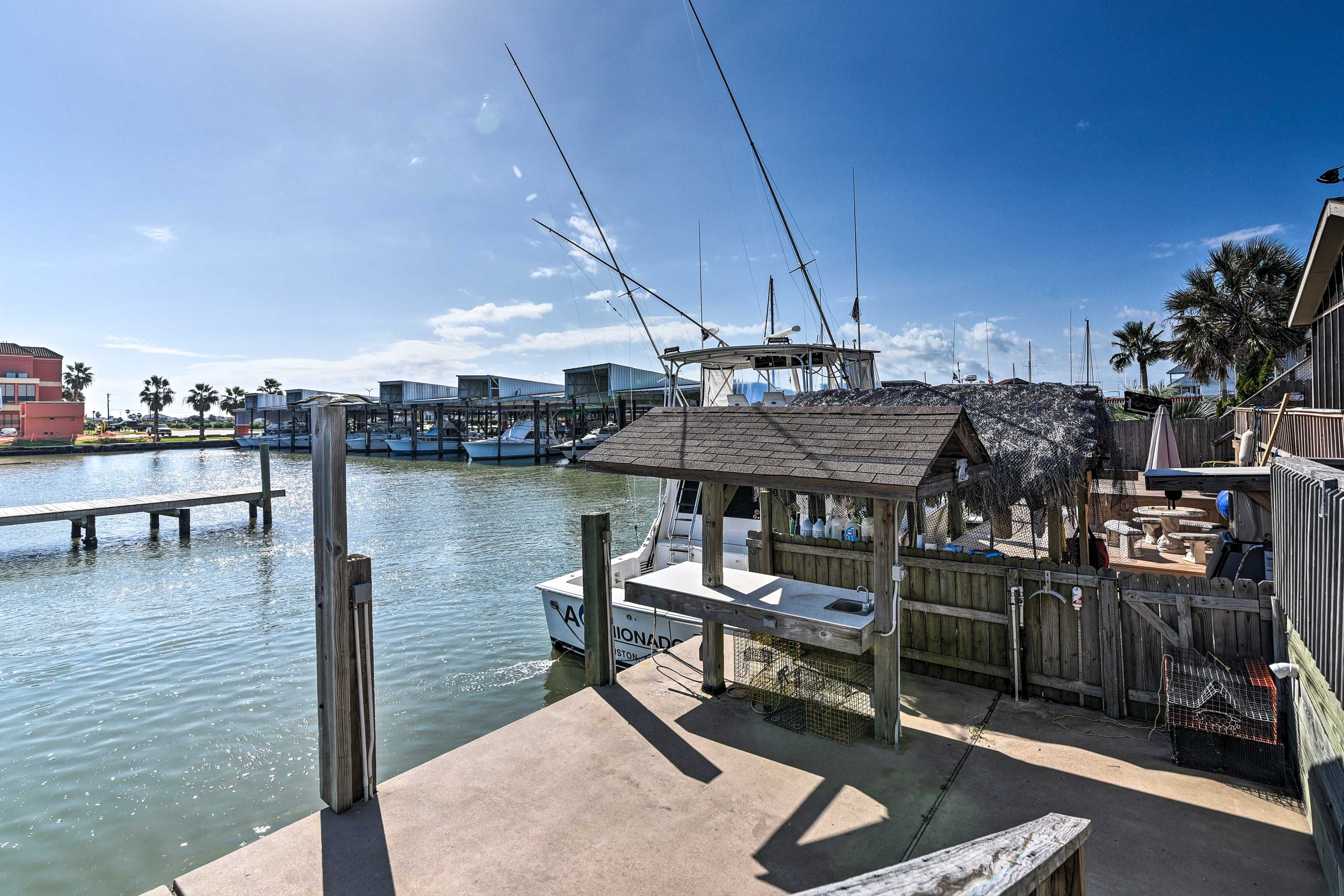 Marina | Fish Cleaning Station