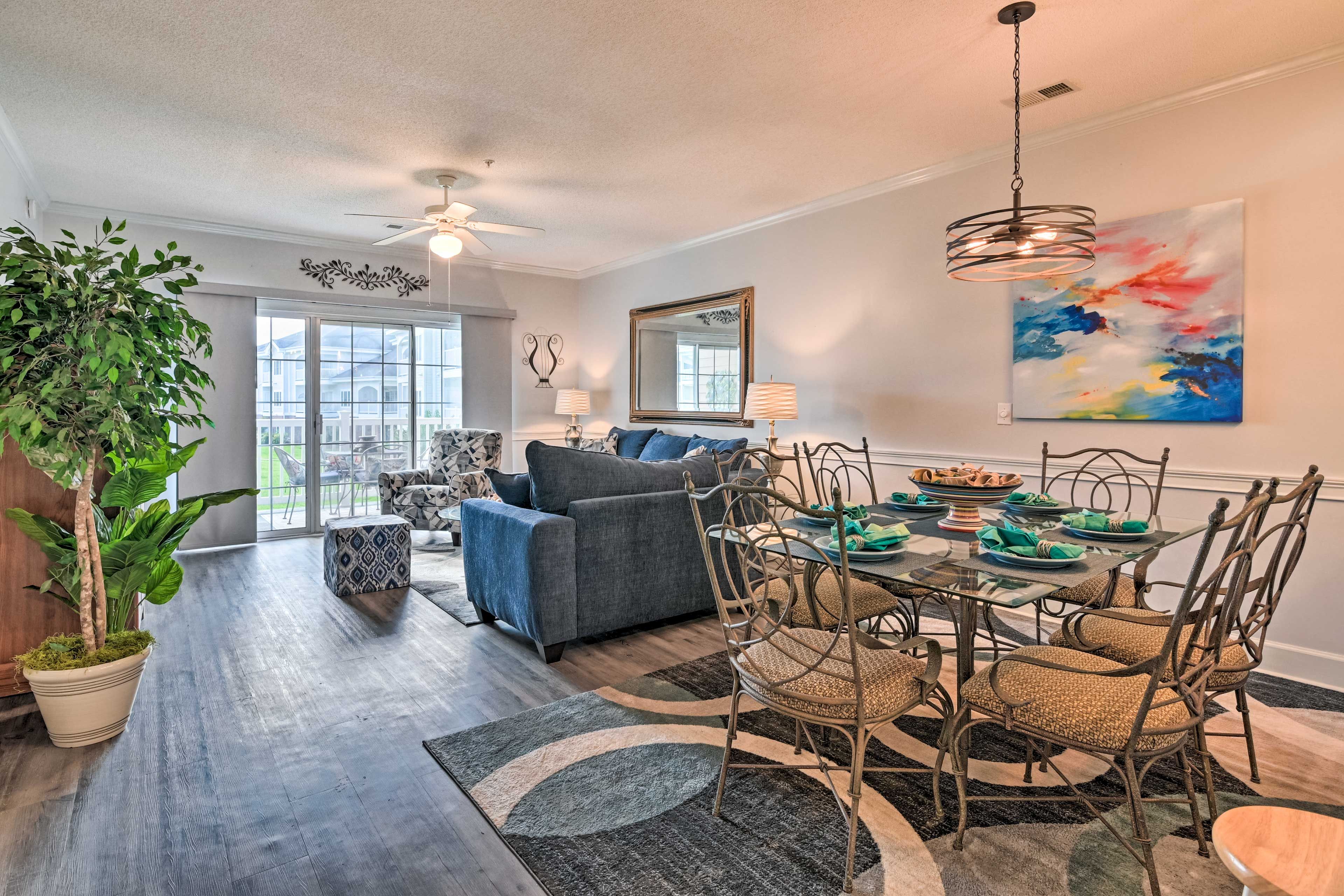 Dining Room | Open Floor Plan
