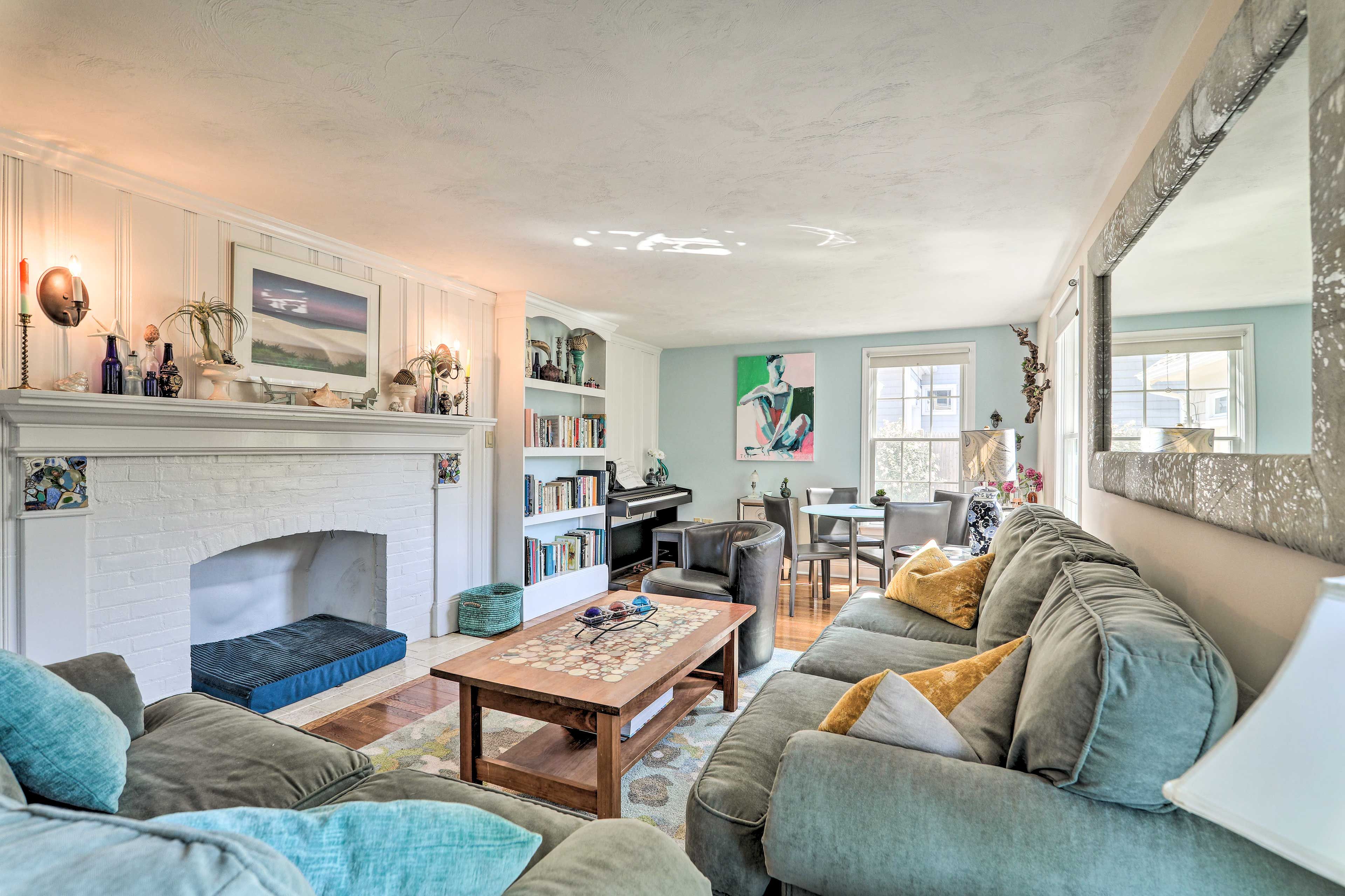 Living Room | Piano | Bonus Dining Table