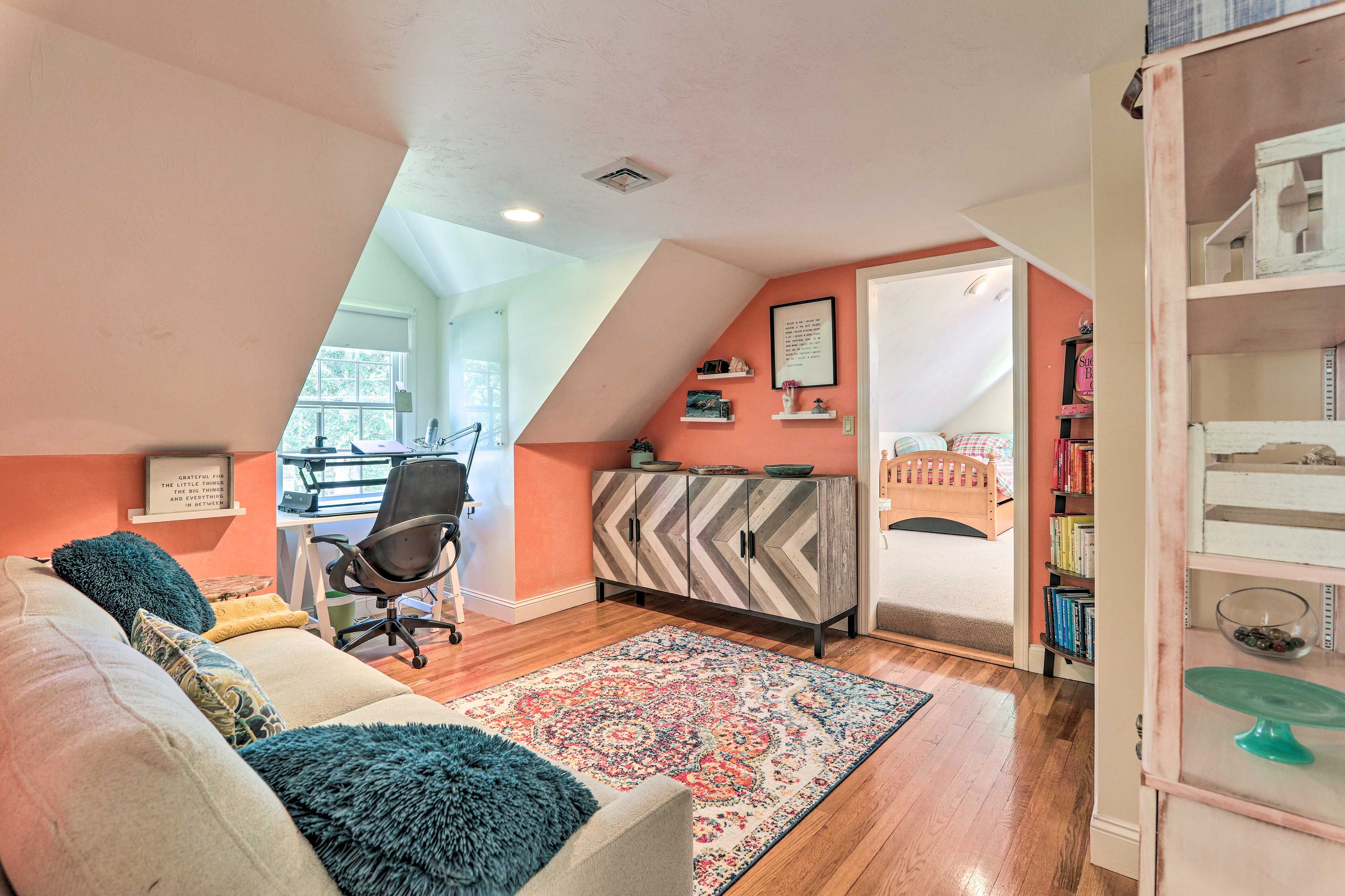Office | Queen Sleeper Sofa | Laptop Friendly