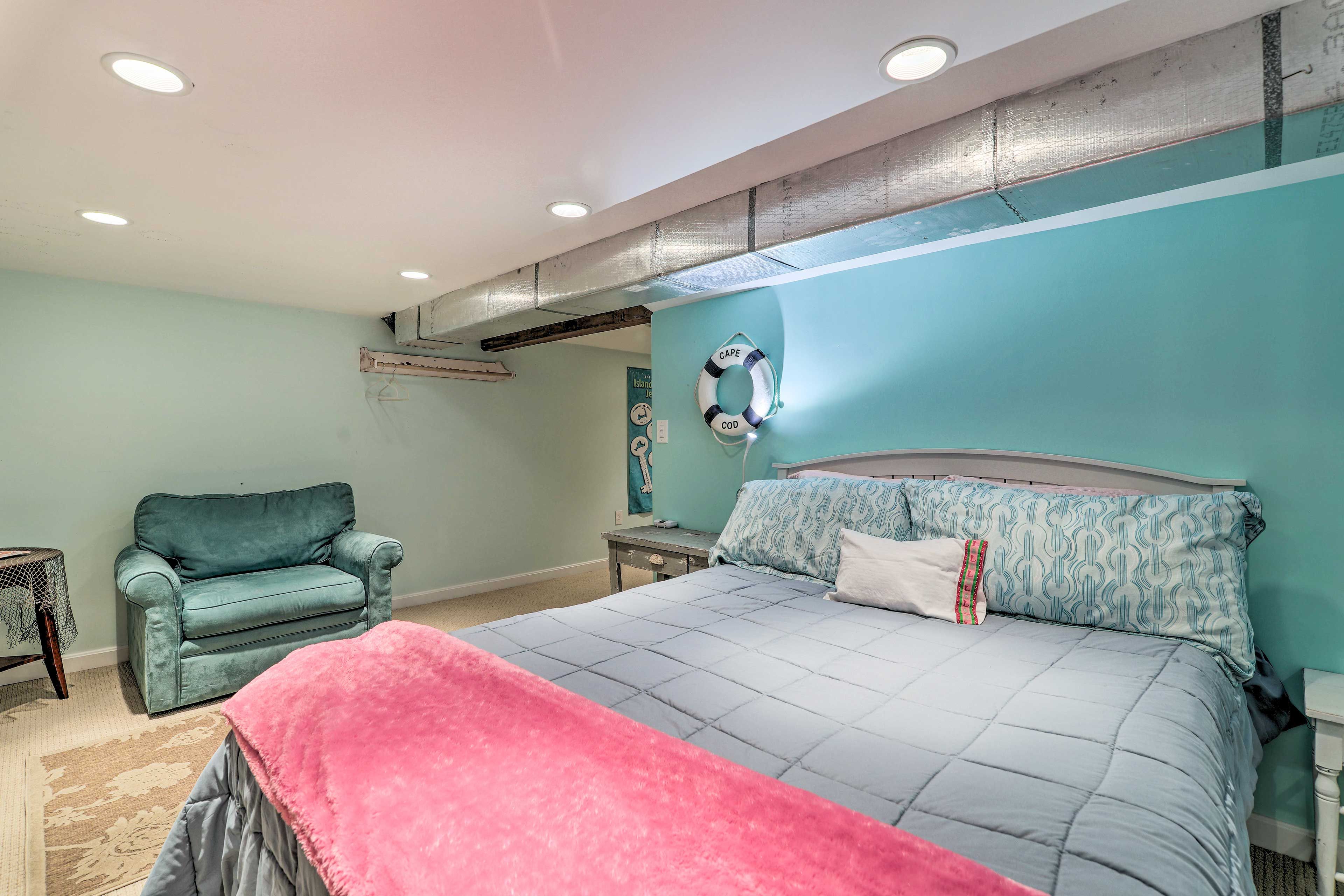 Bedroom 3 | Queen Bed
