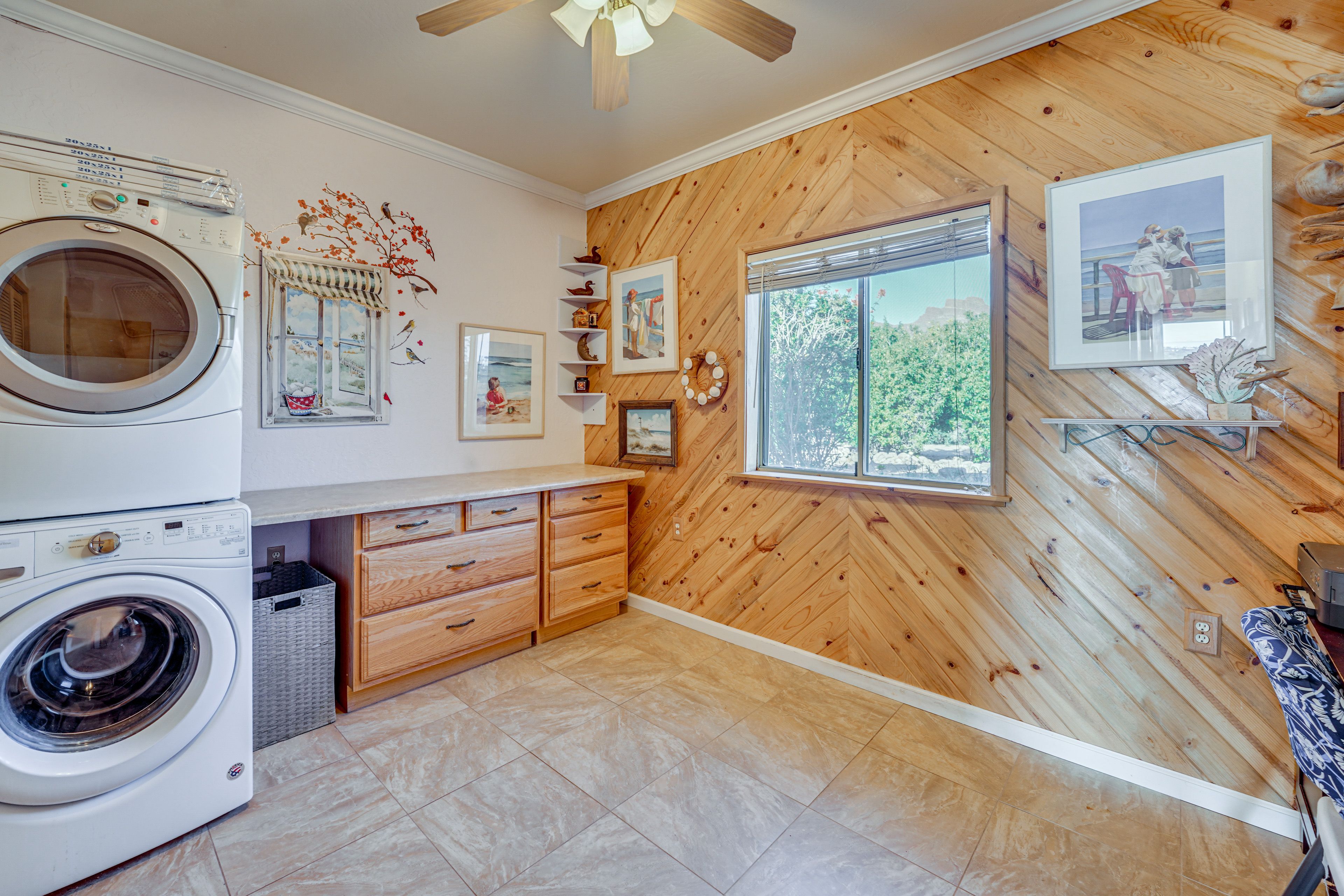 Office | Washer & Dryer