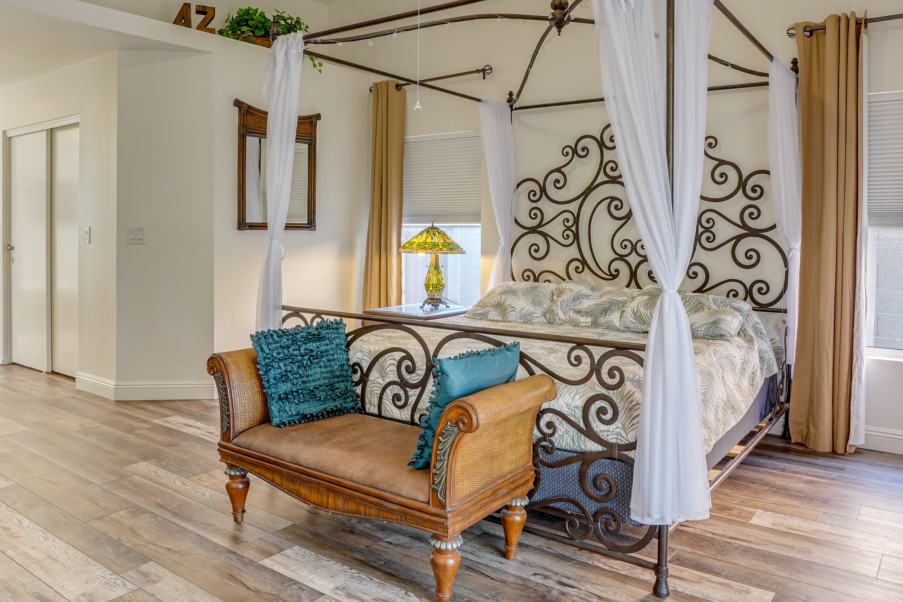 Bedroom 1 | King Bed | Linens & Towels | Massage Chair | Full En-Suite Bathroom