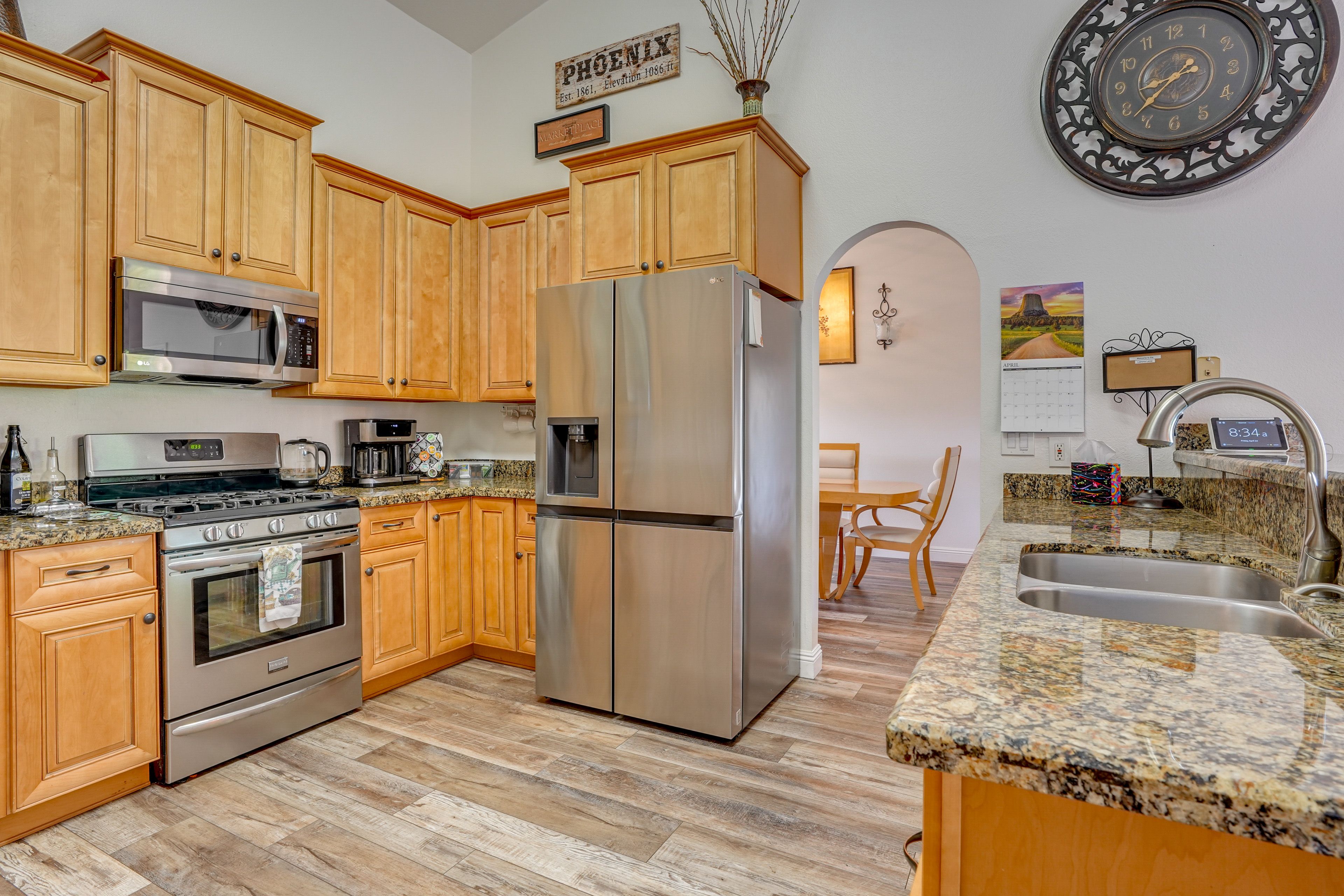 Kitchen | Drip/Keurig Coffee Maker | Crockpot | Toaster