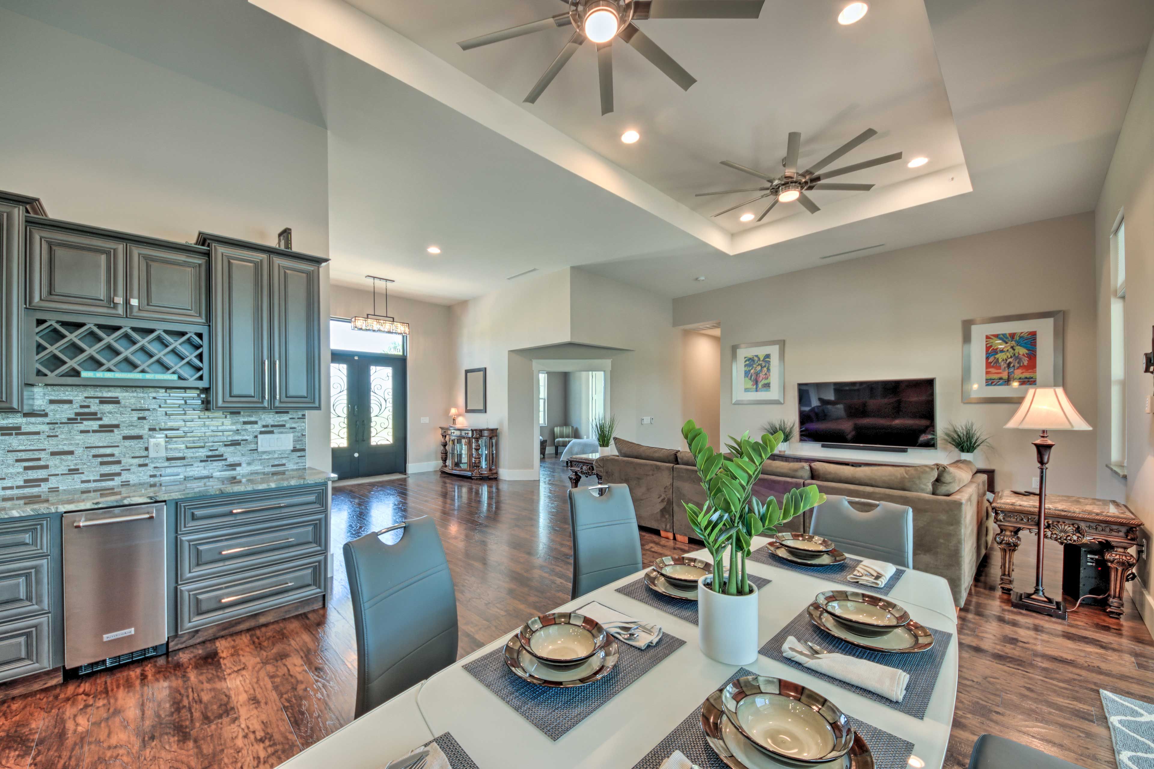 Dining Area | Dishware/Flatware | Trash Bags/Paper Towels