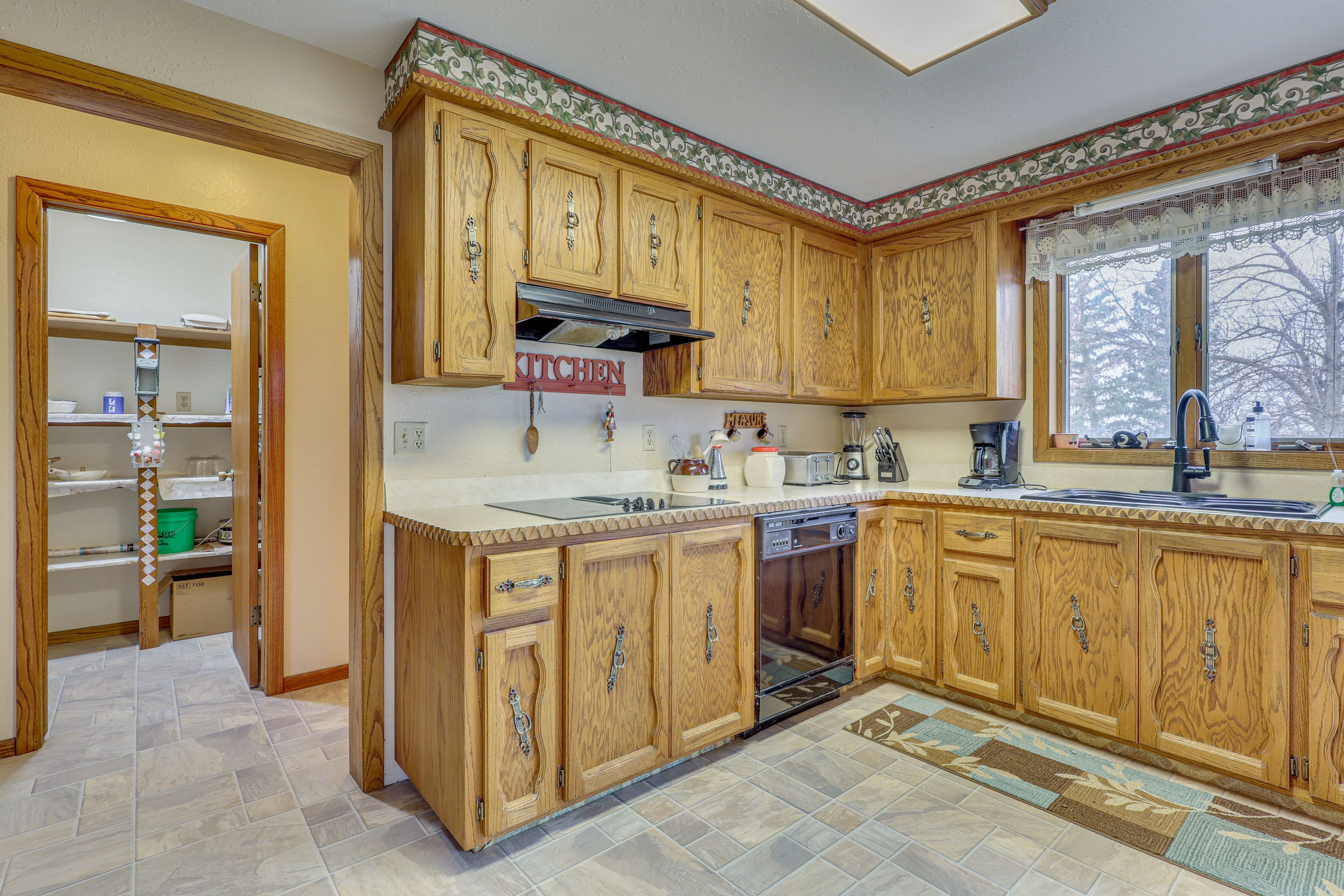 Kitchen | Cooking Basics | Main Level