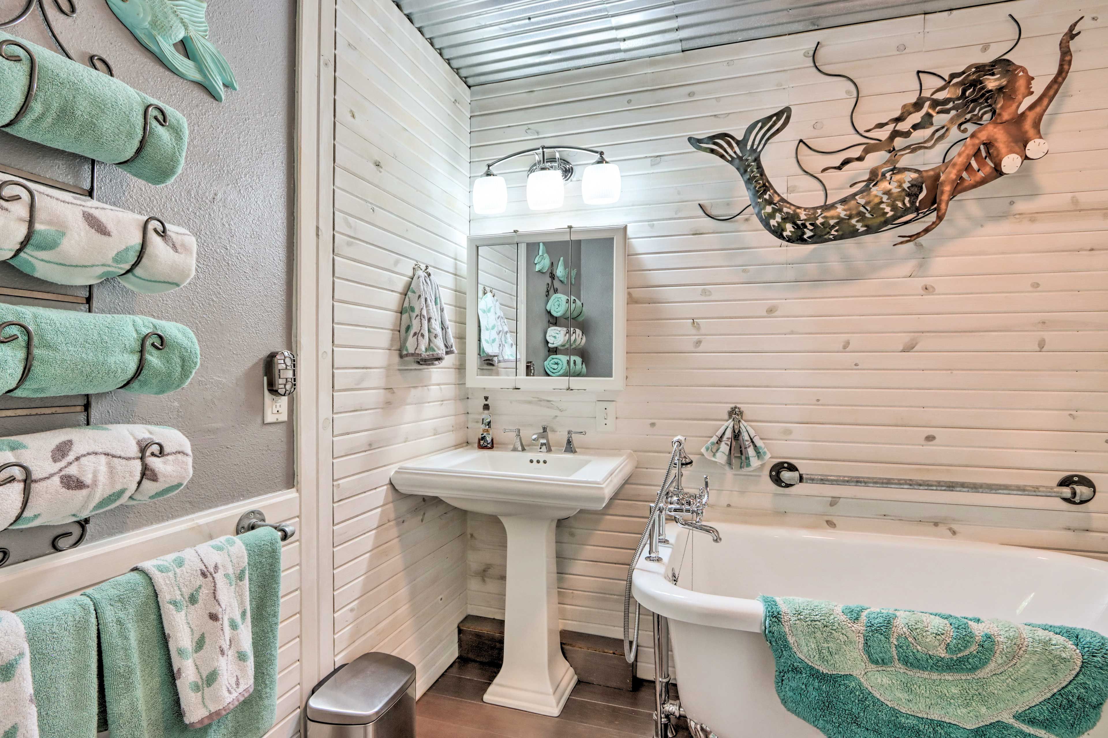 Full Bathroom