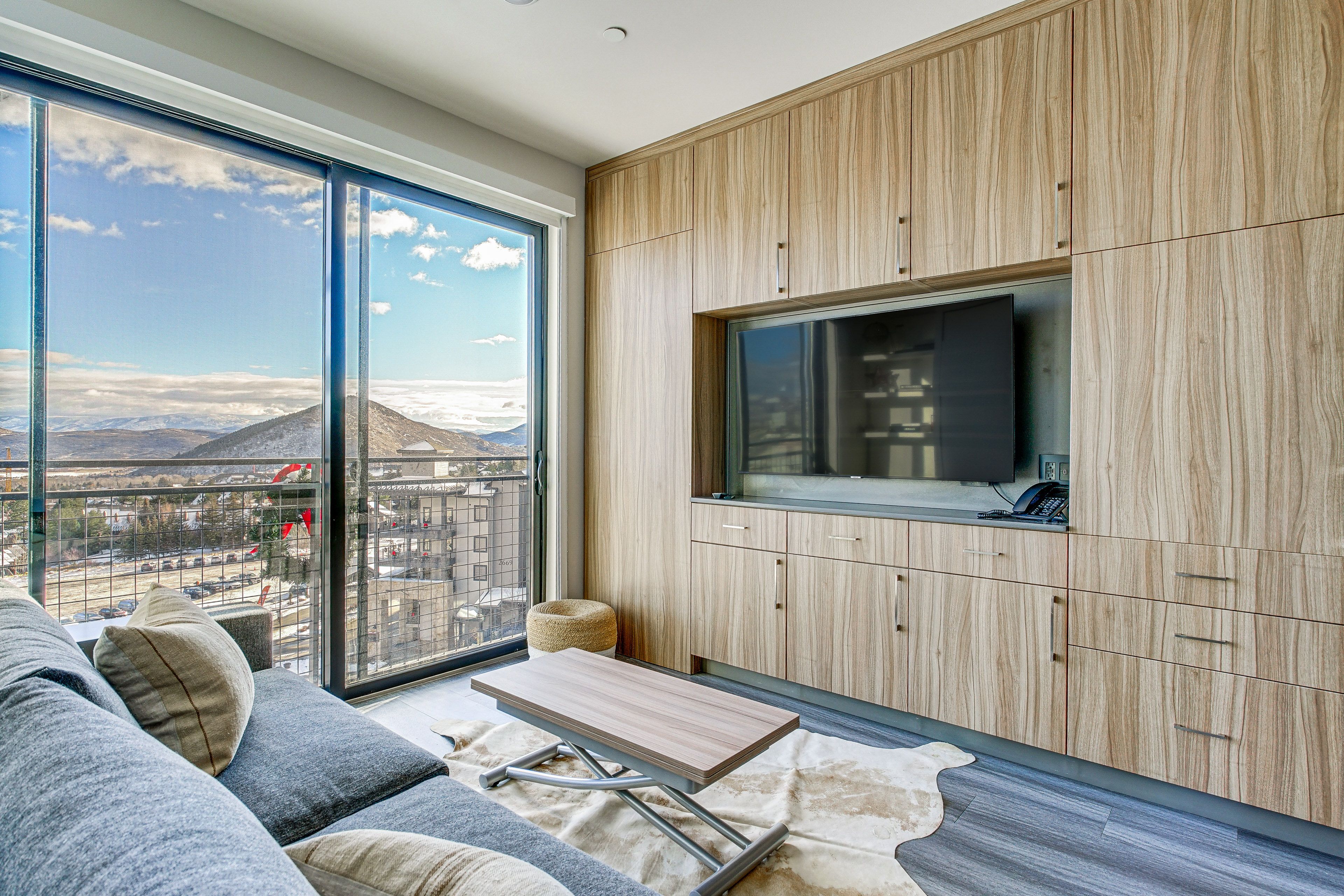 Studio | Smart TV | Living Area | Single-Story Unit