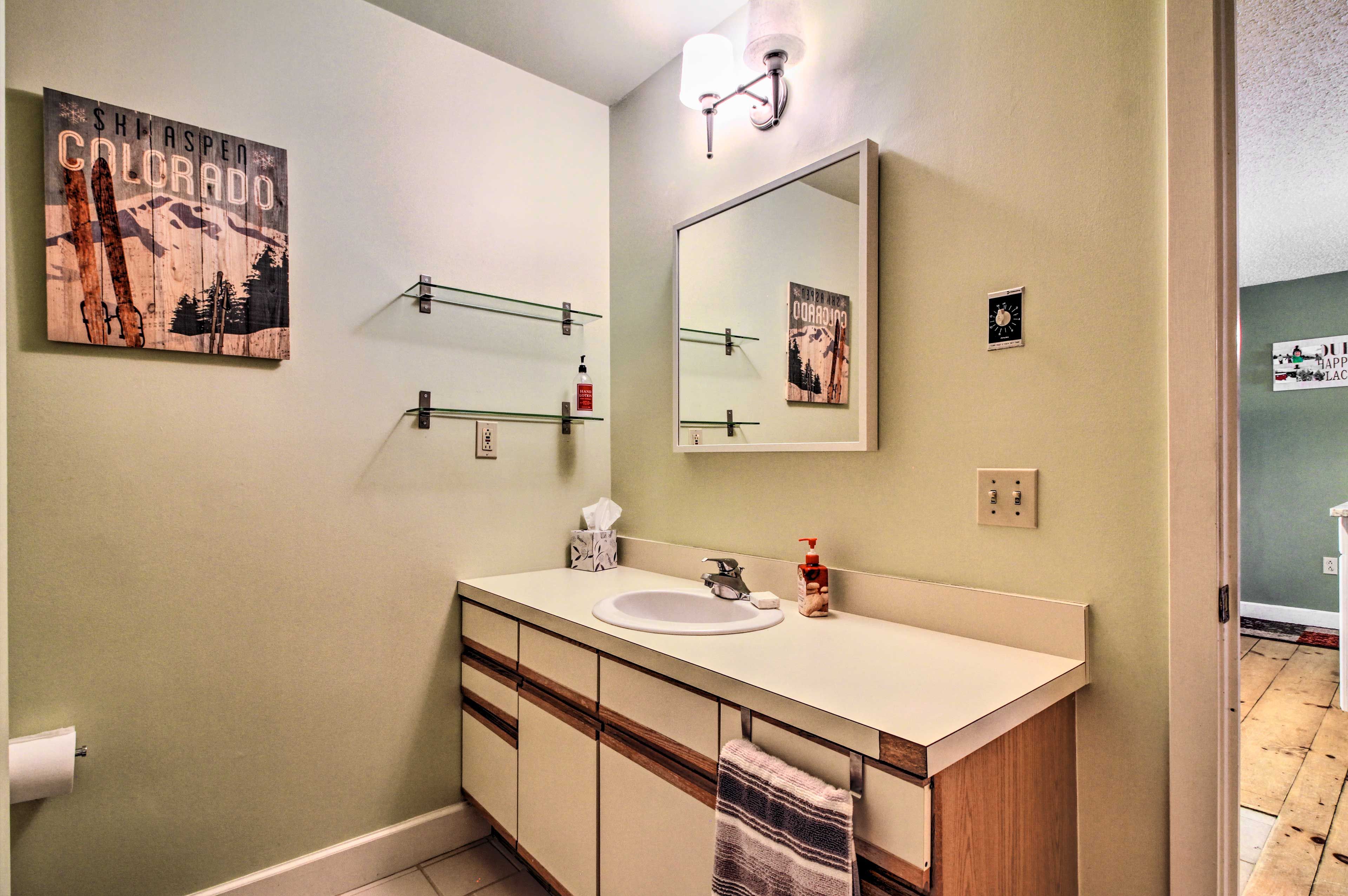 Full Bath | Towels Provided | Hair Dryer