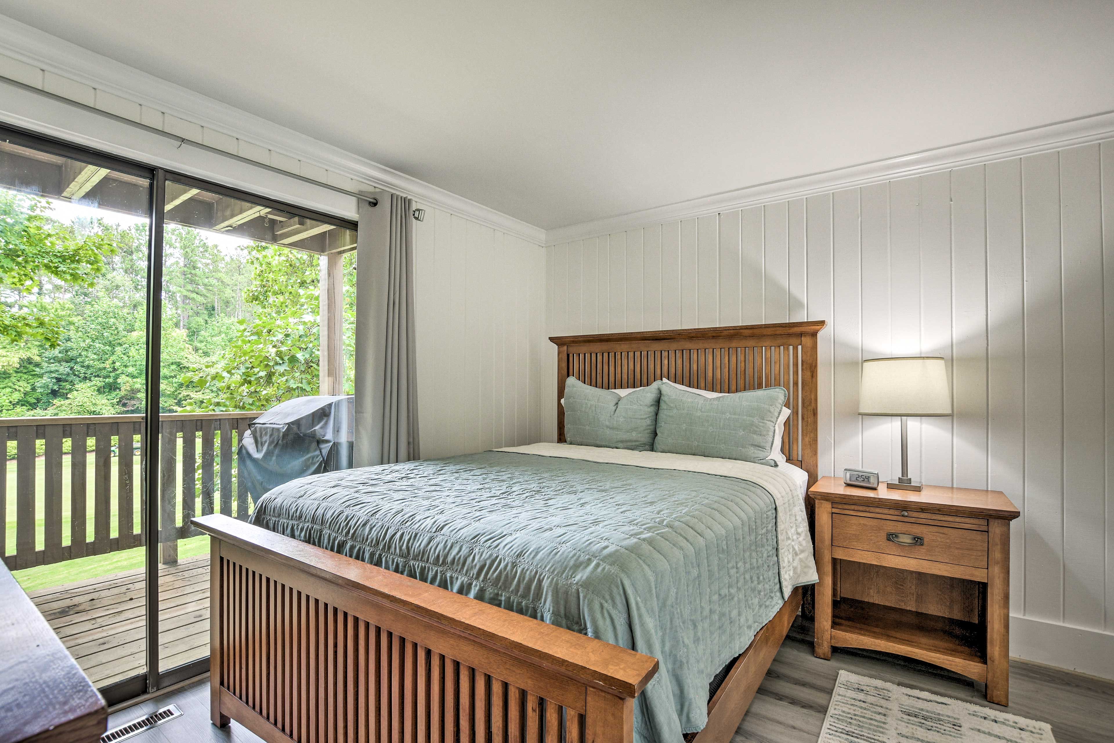 Bedroom 1 | Queen Bed | Linens Provided | Flat-Screen TV w/ Amazon Fire Stick