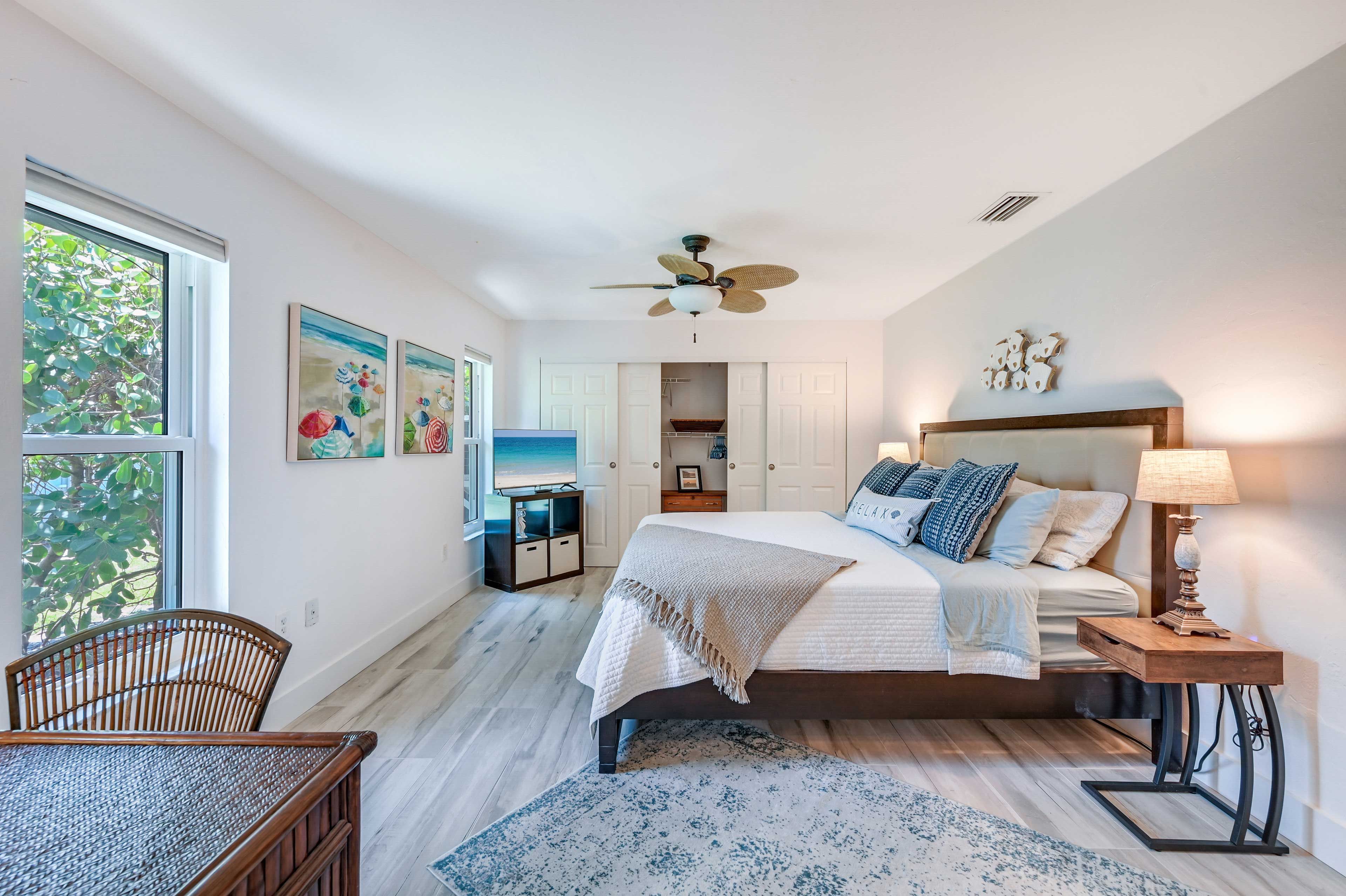 Bedroom 1 | King Bed | Desk | En-Suite Bathroom