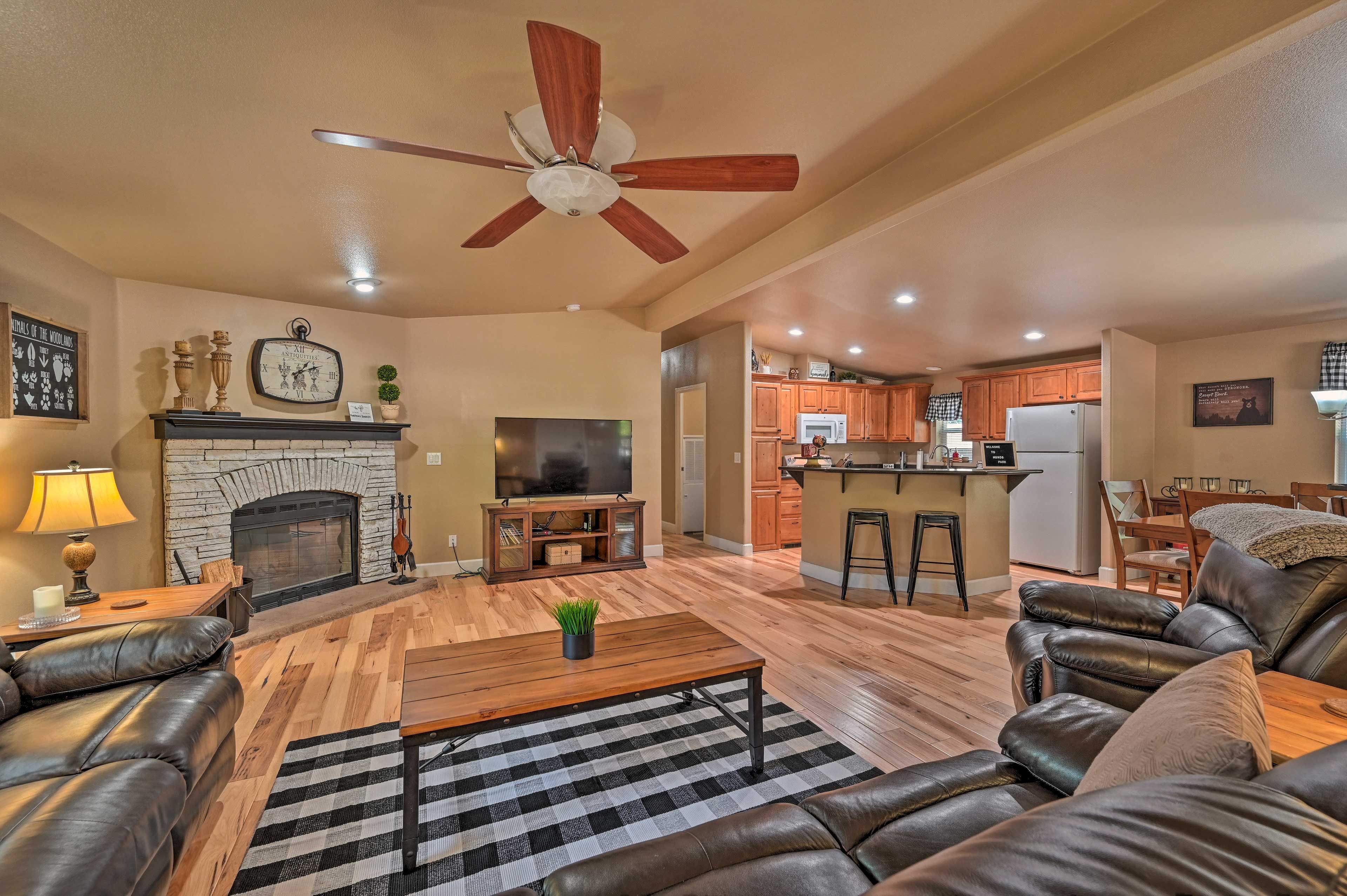 Living Room | Open Floor Plan | Fireplace (Decorative Only) | Smart TV