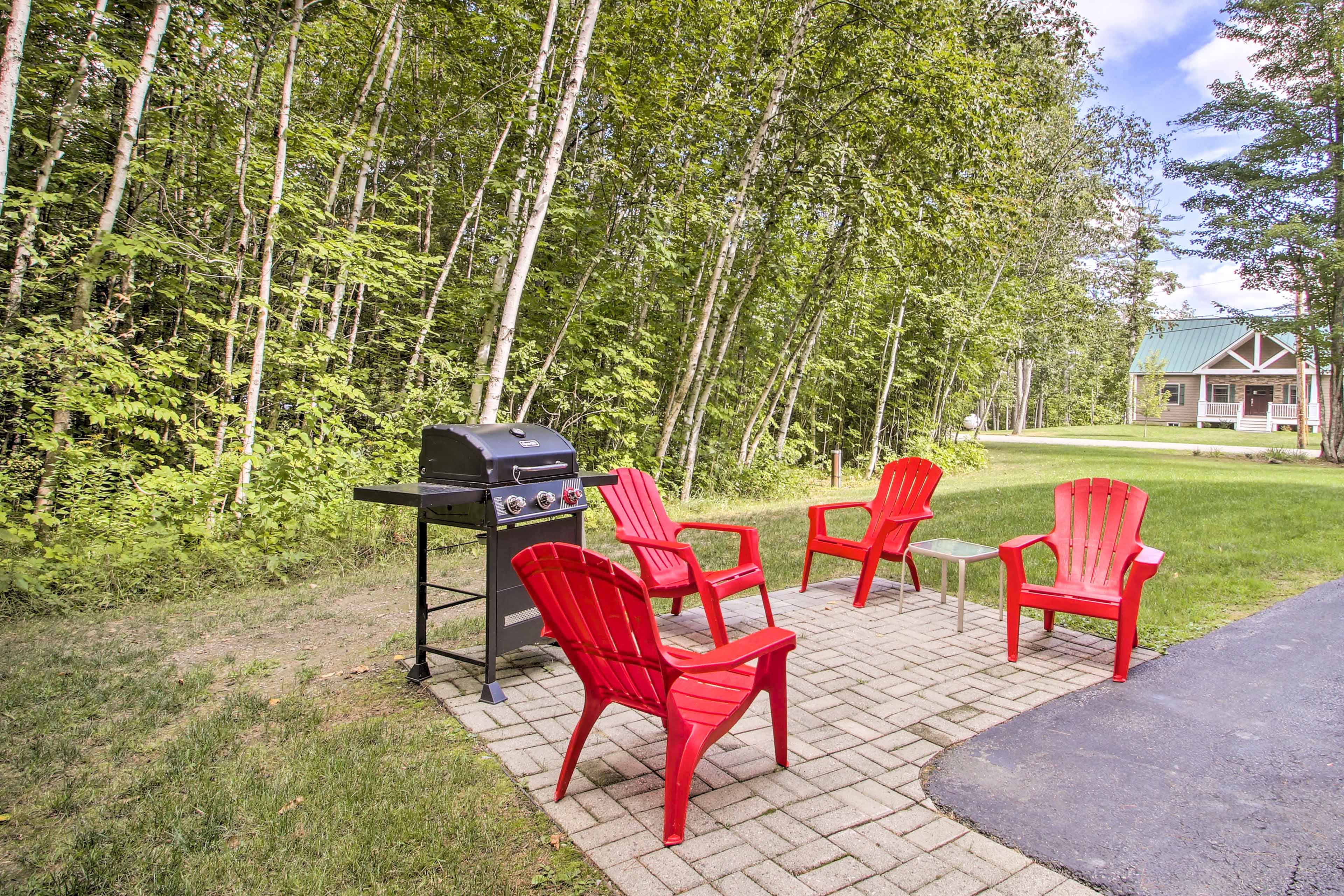 Private Yard | Gas Grill | Outdoor Seating