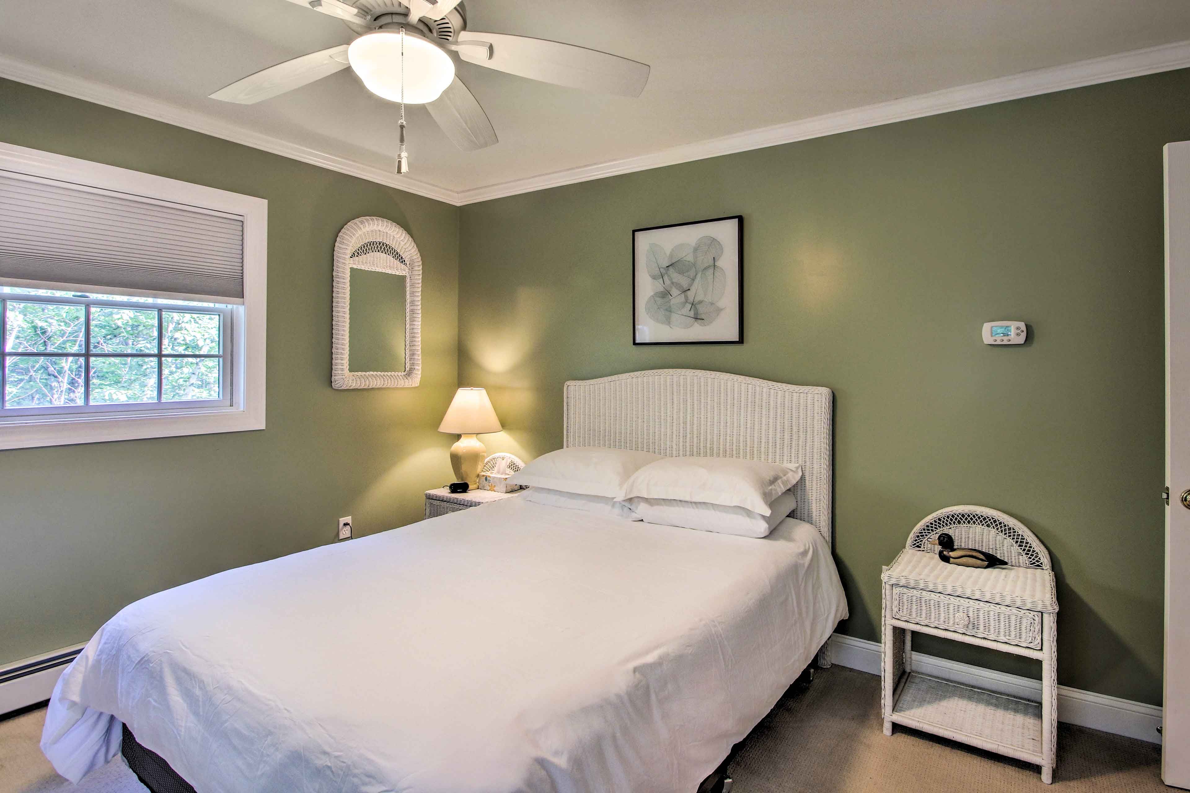 Bedroom 1 | Queen Bed | Linens Provided | Smart TV